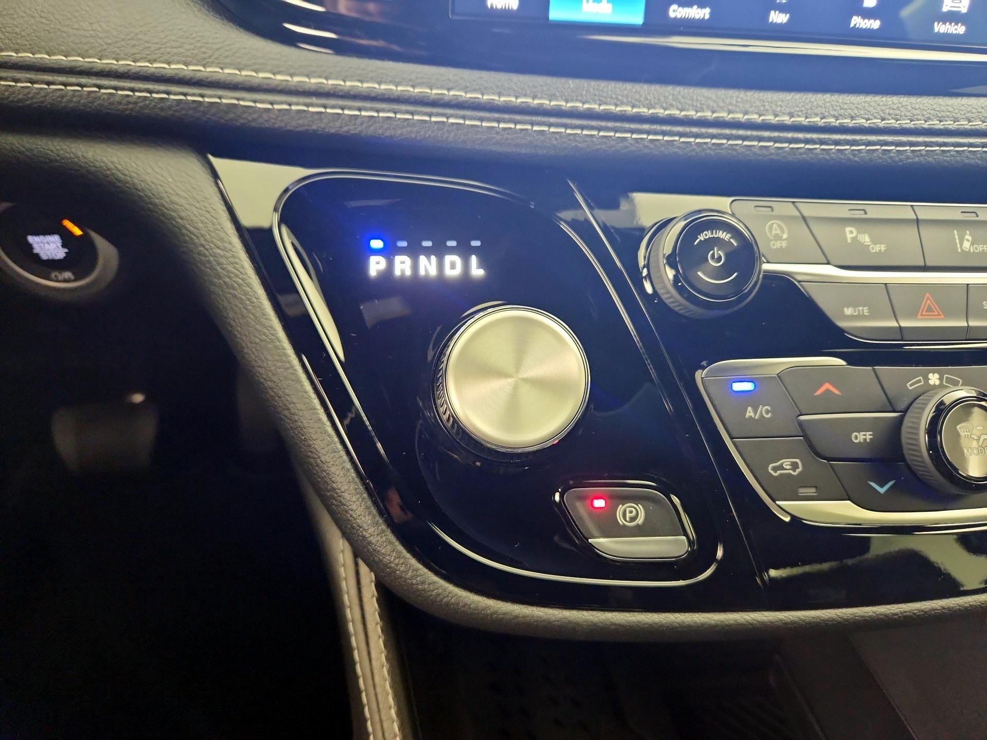 Thumbnail: 2026 Chrysler Pacifica - 18