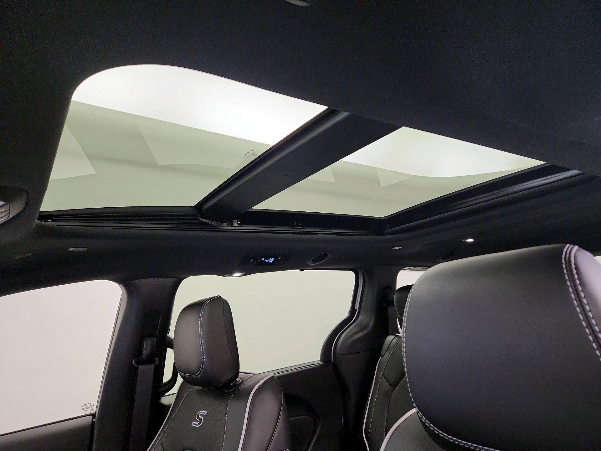 Thumbnail: 2026 Chrysler Pacifica - 20