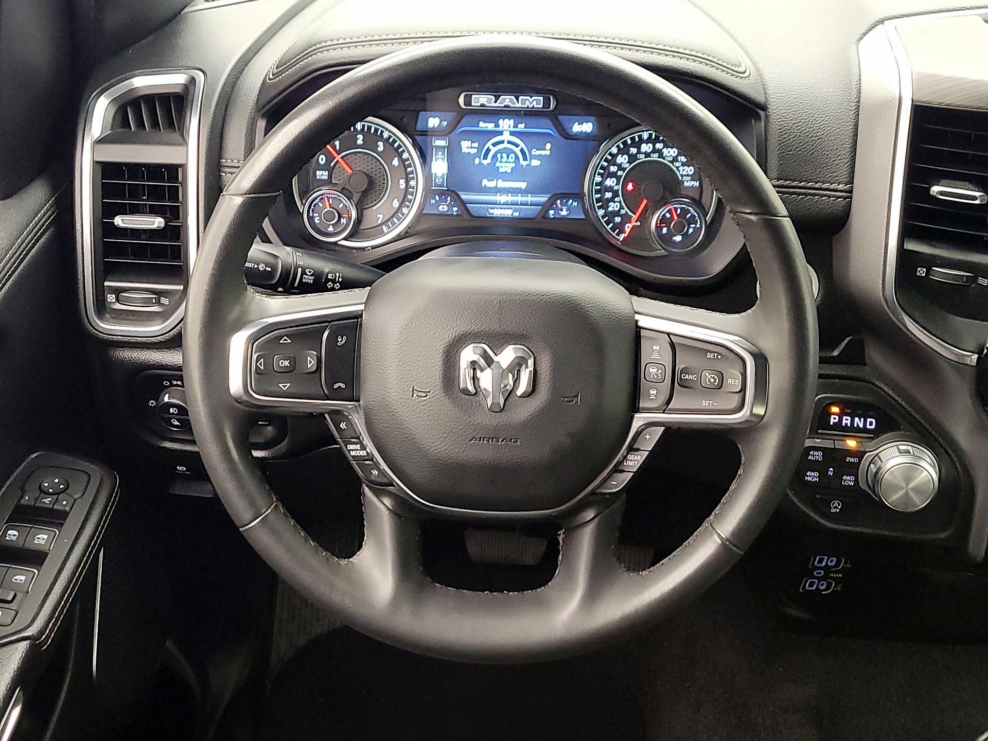 Thumbnail: 2025 RAM 1500 - 10