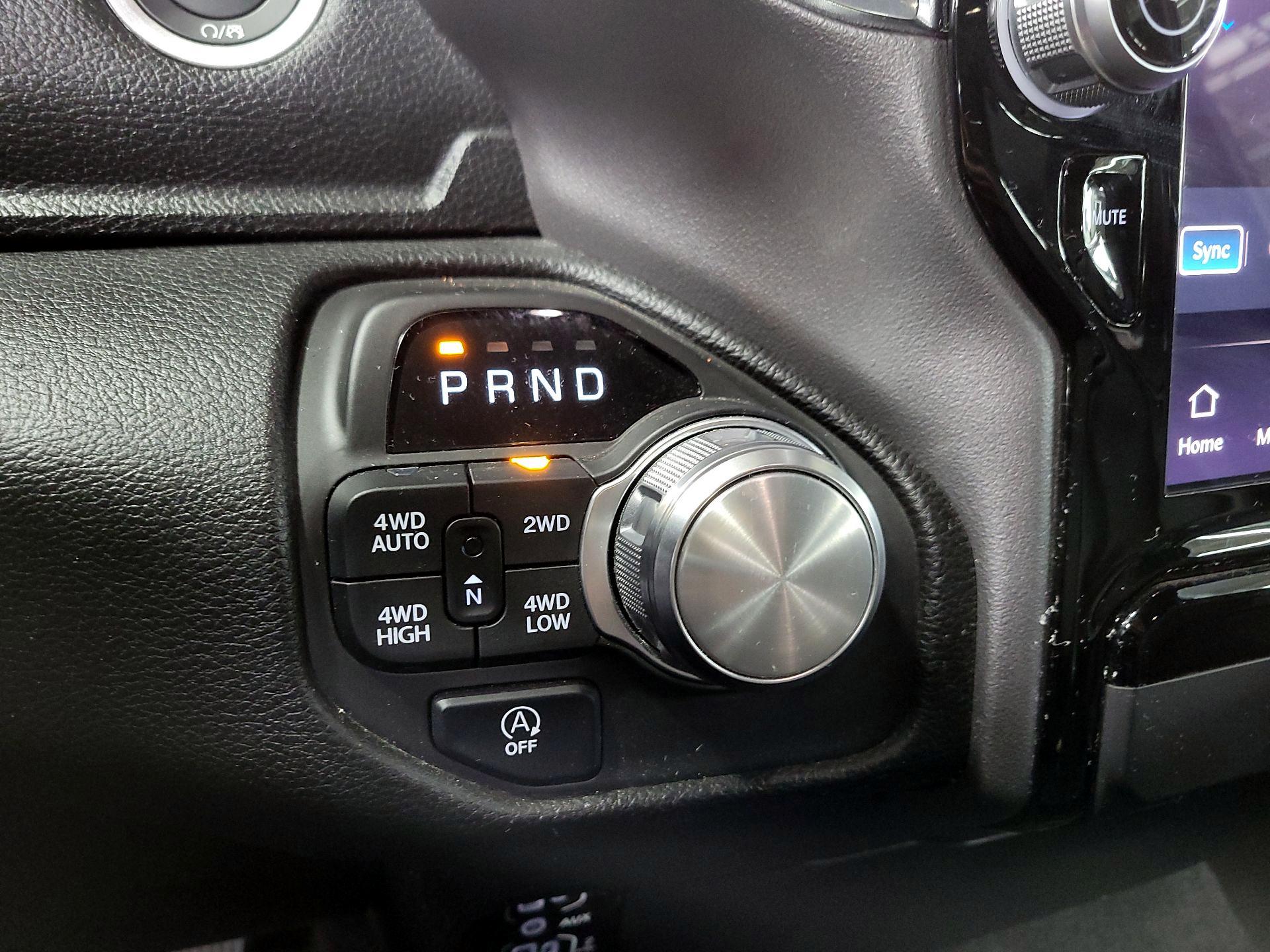 Thumbnail: 2025 RAM 1500 - 18