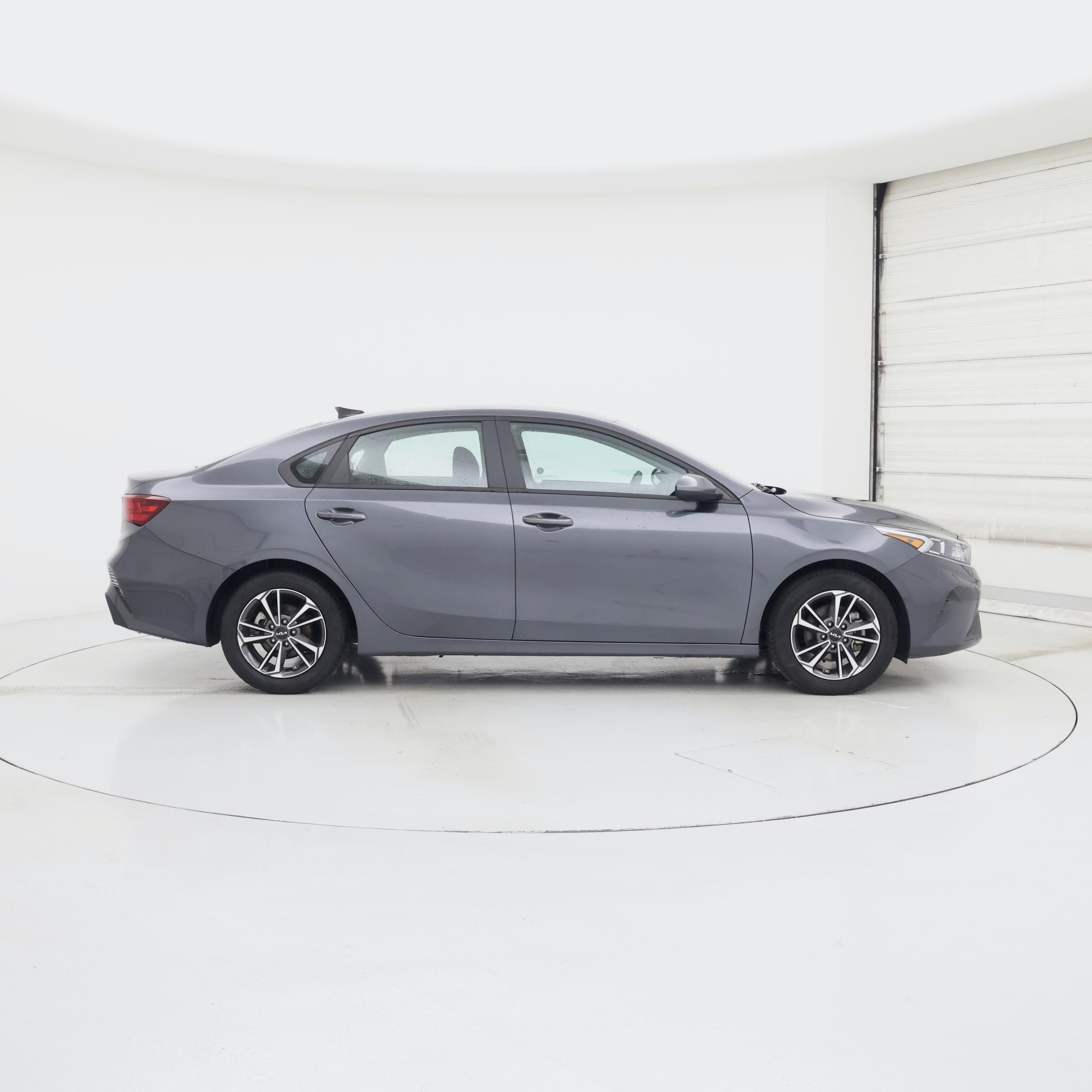 Thumbnail: 2023 Kia Forte - 7