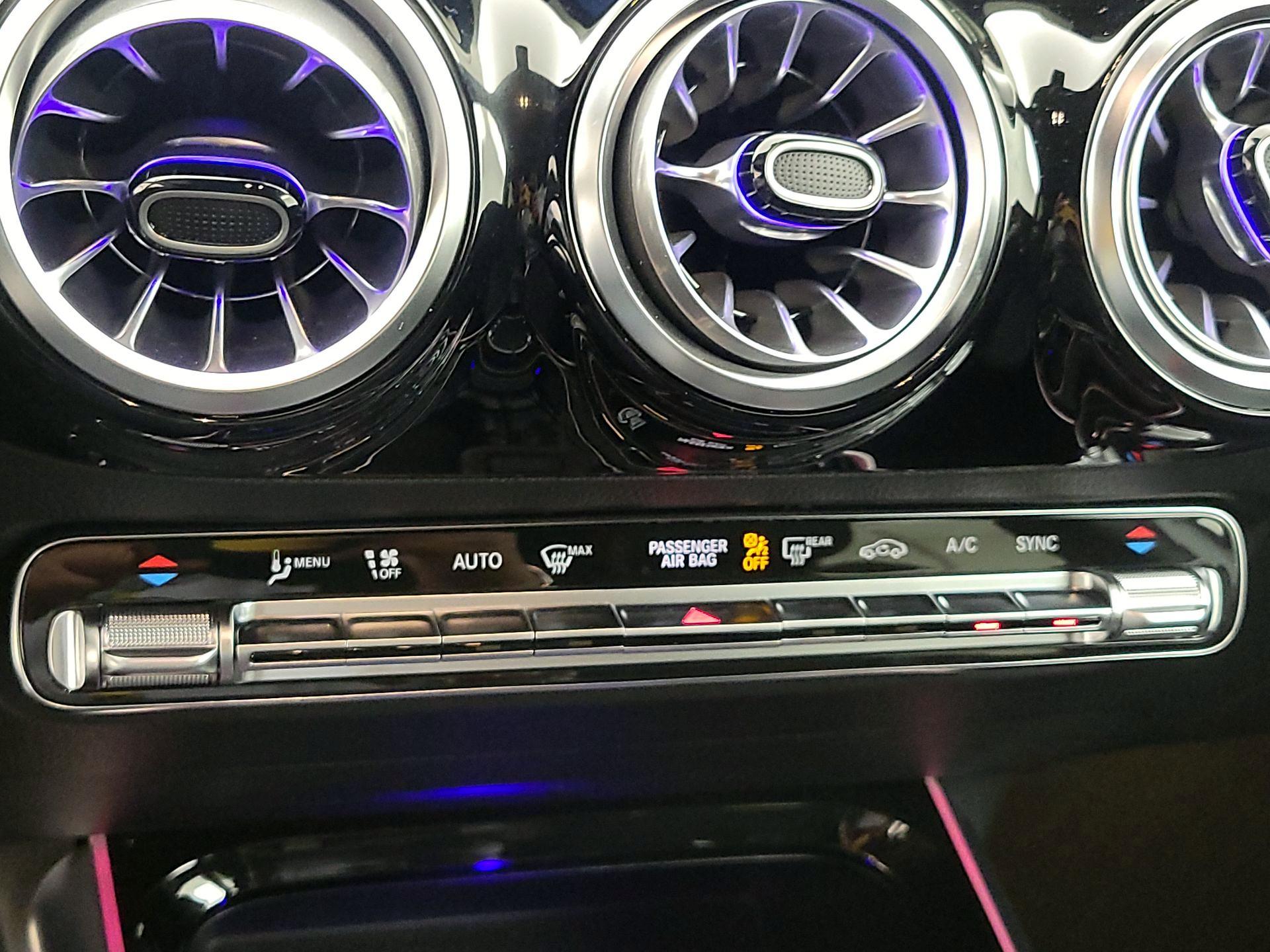 Thumbnail: 2023 Mercedes-Benz GLA - 16