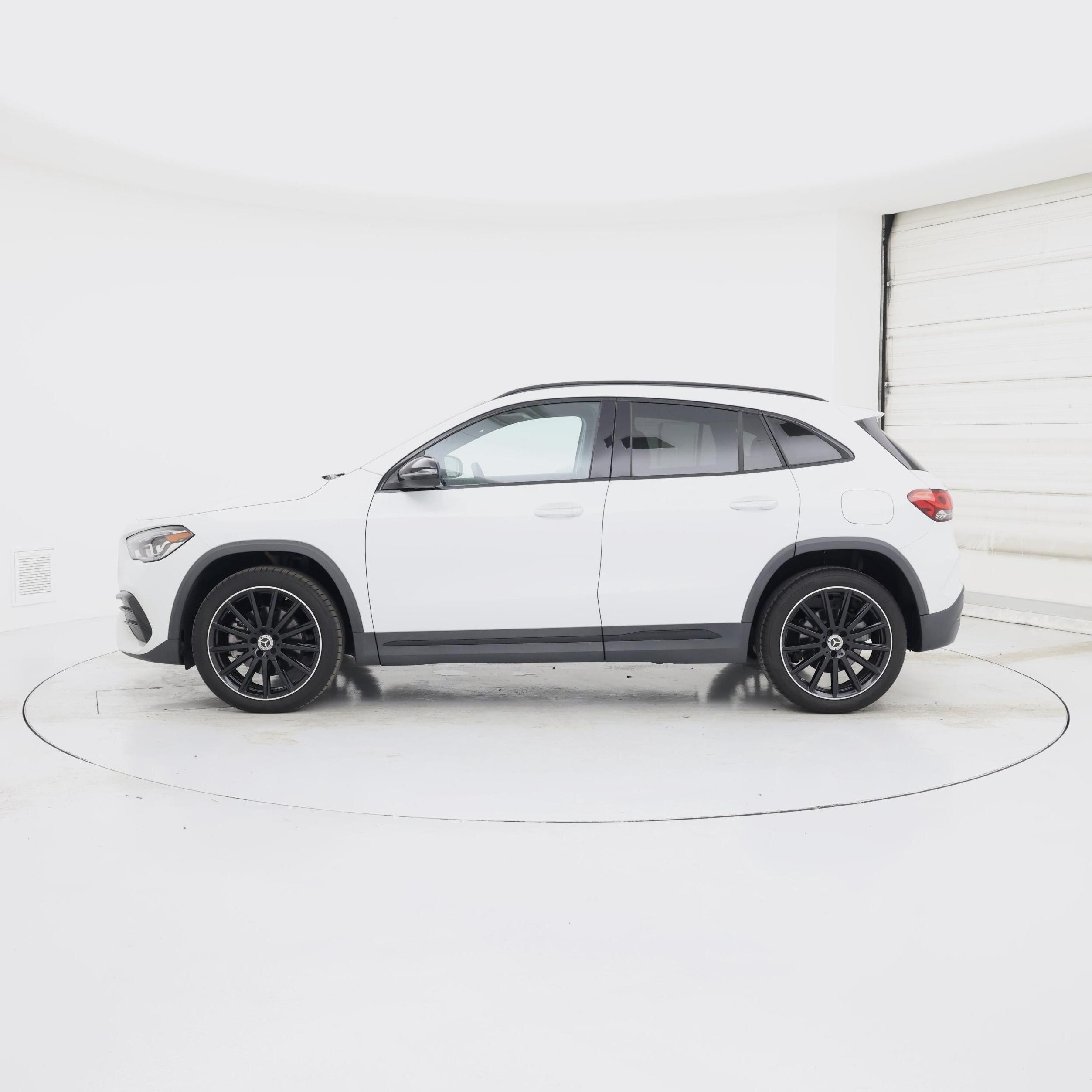 Thumbnail: 2023 Mercedes-Benz GLA - 3