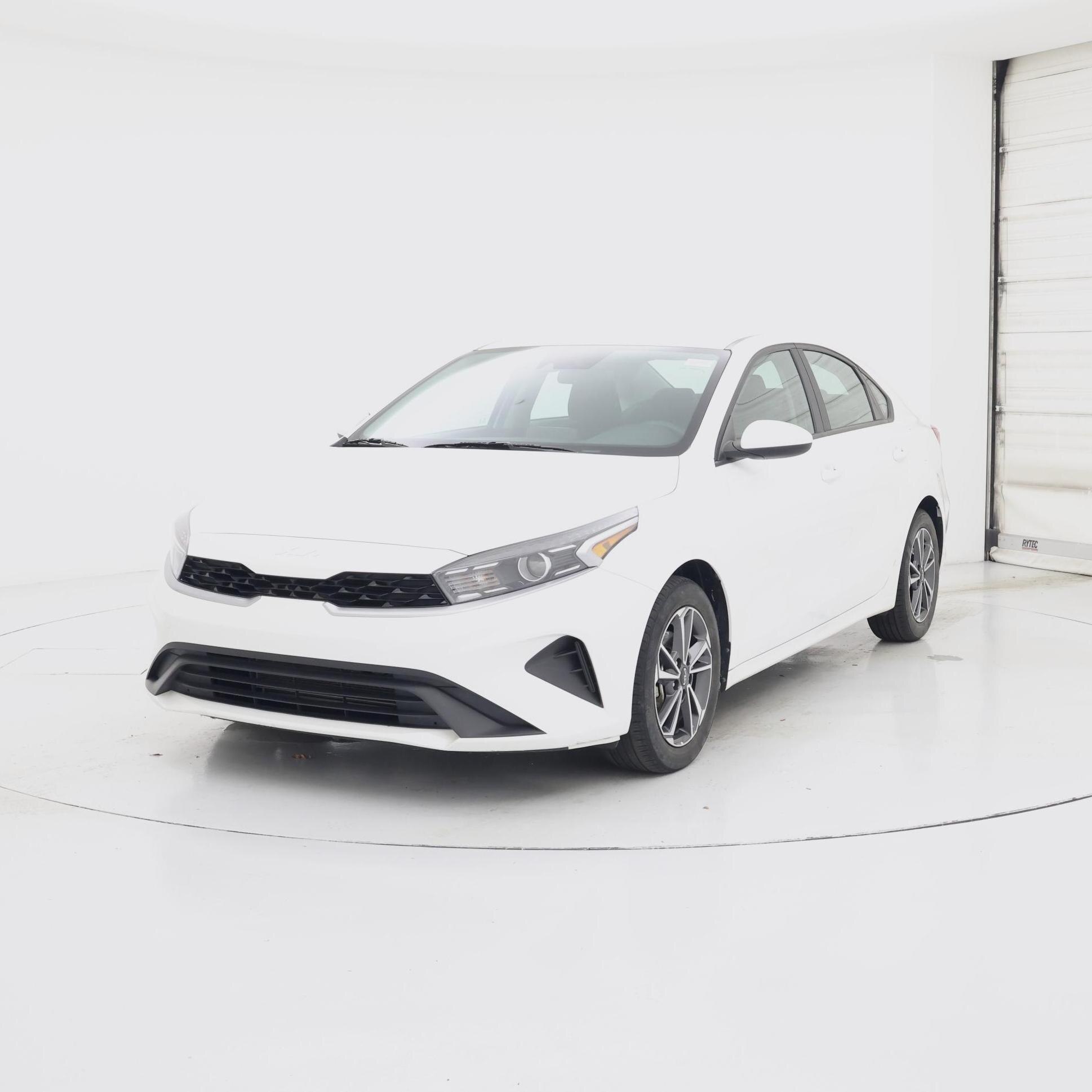 Thumbnail: 2023 Kia Forte - 4
