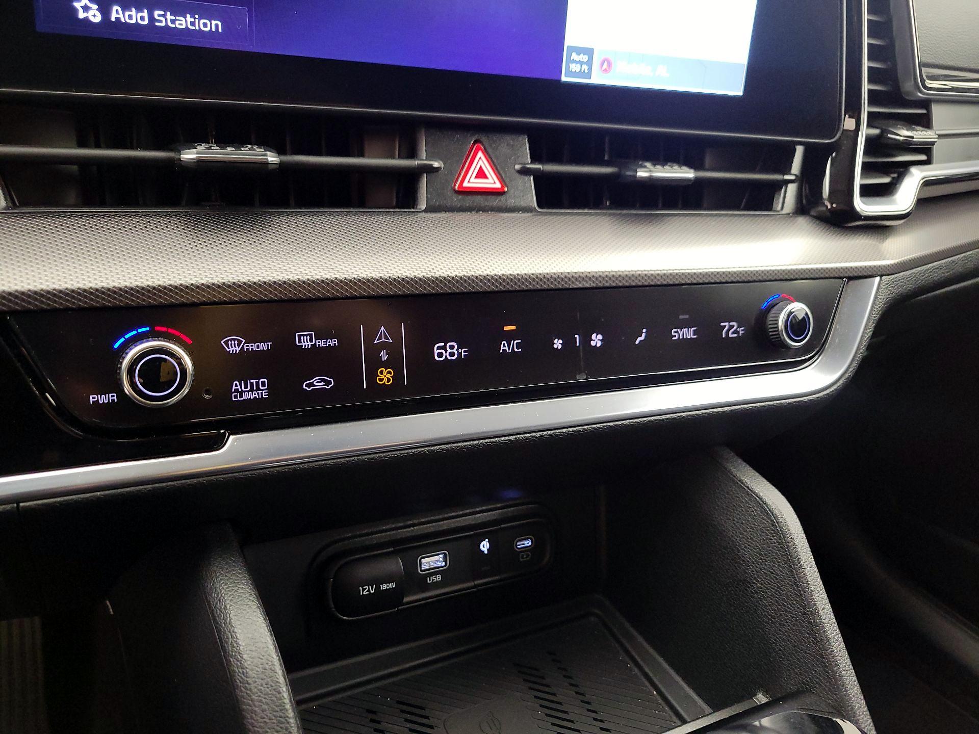 Thumbnail: 2024 Kia Sportage - 17