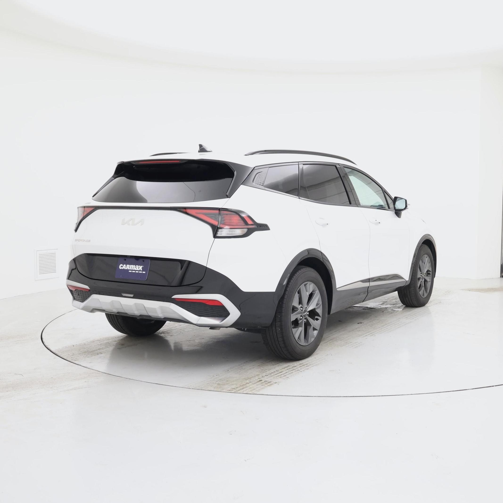 Thumbnail: 2024 Kia Sportage - 8