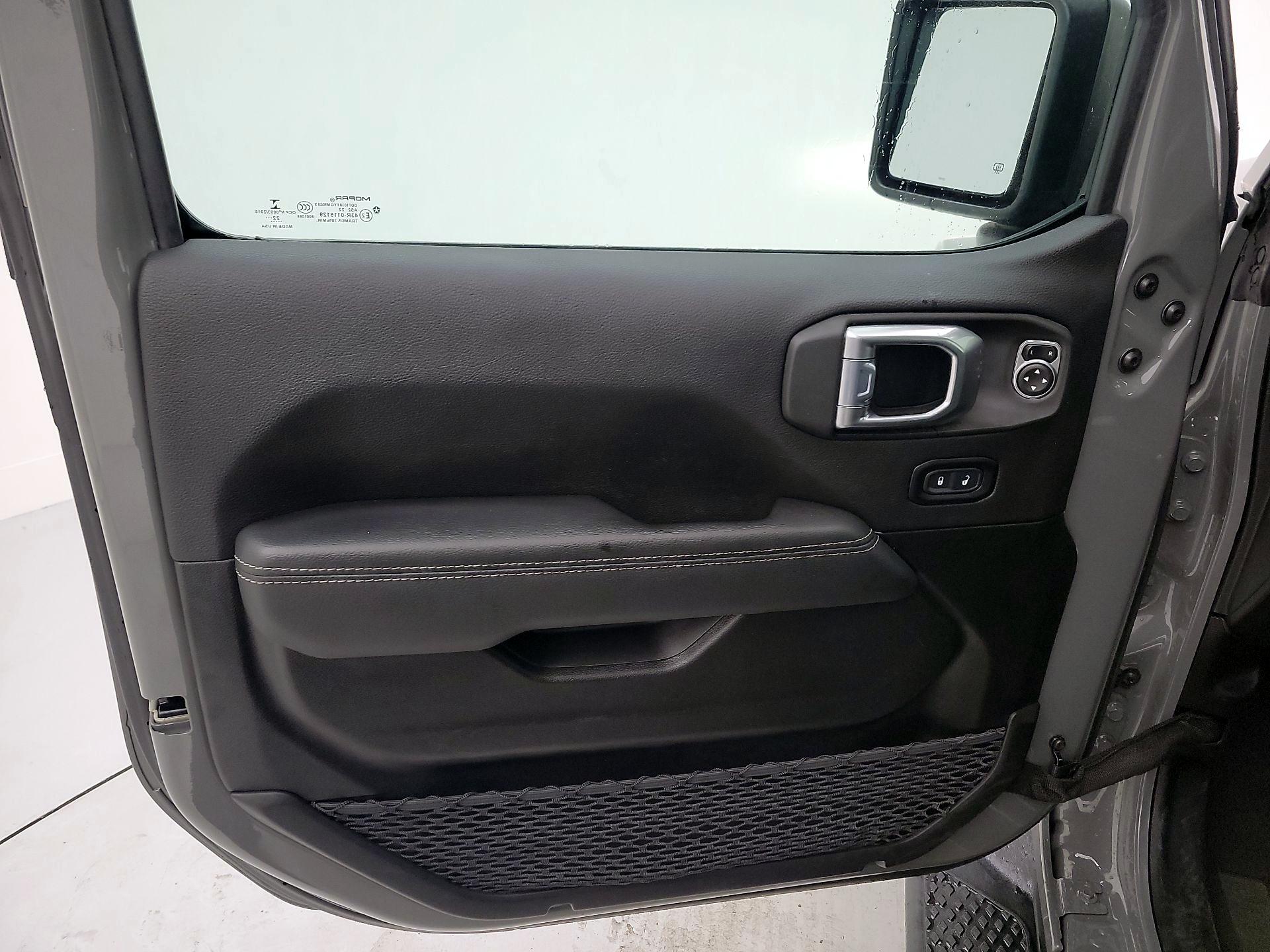 Thumbnail: 2023 Jeep Gladiator - 12