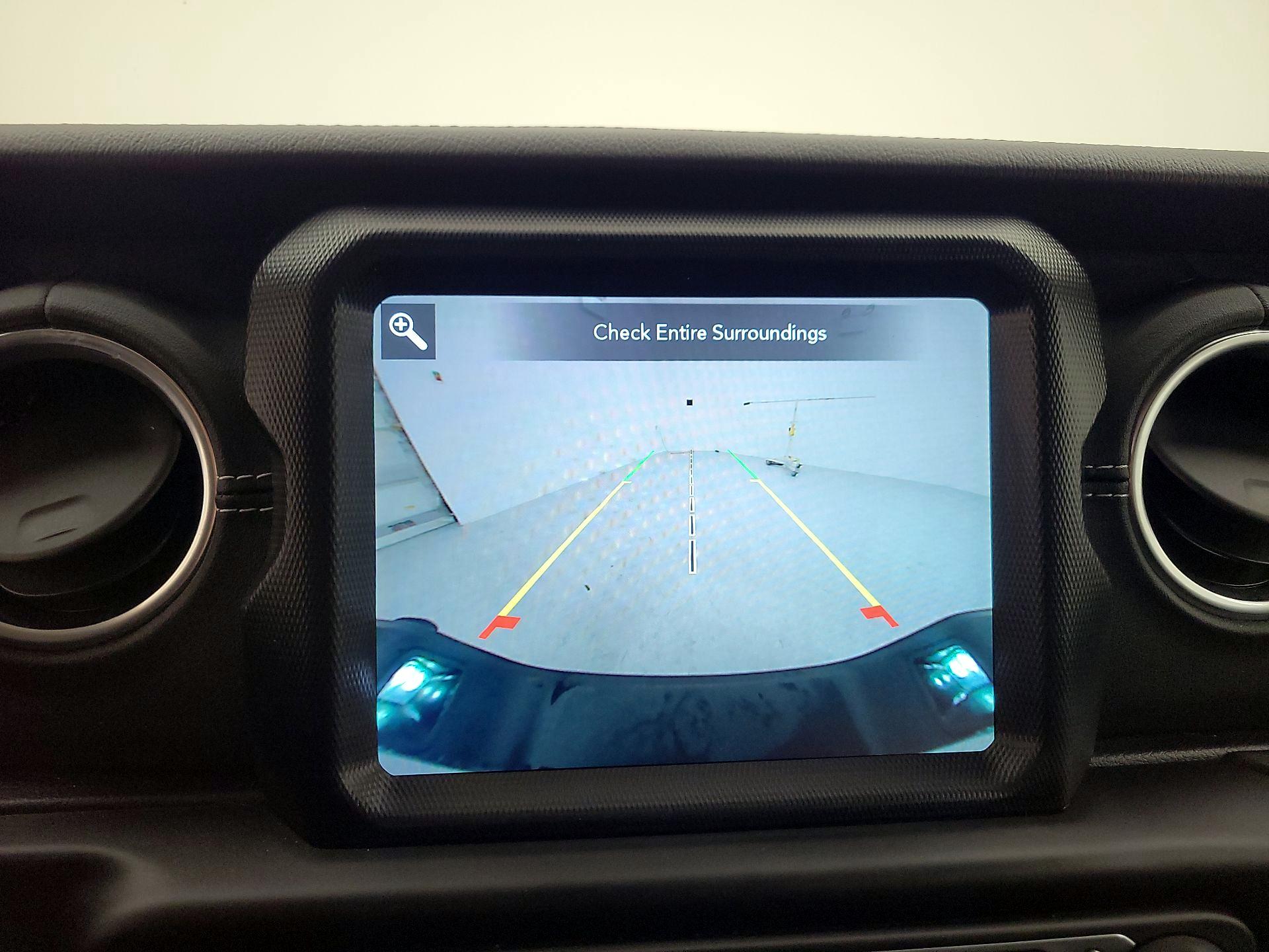 Thumbnail: 2023 Jeep Gladiator - 14