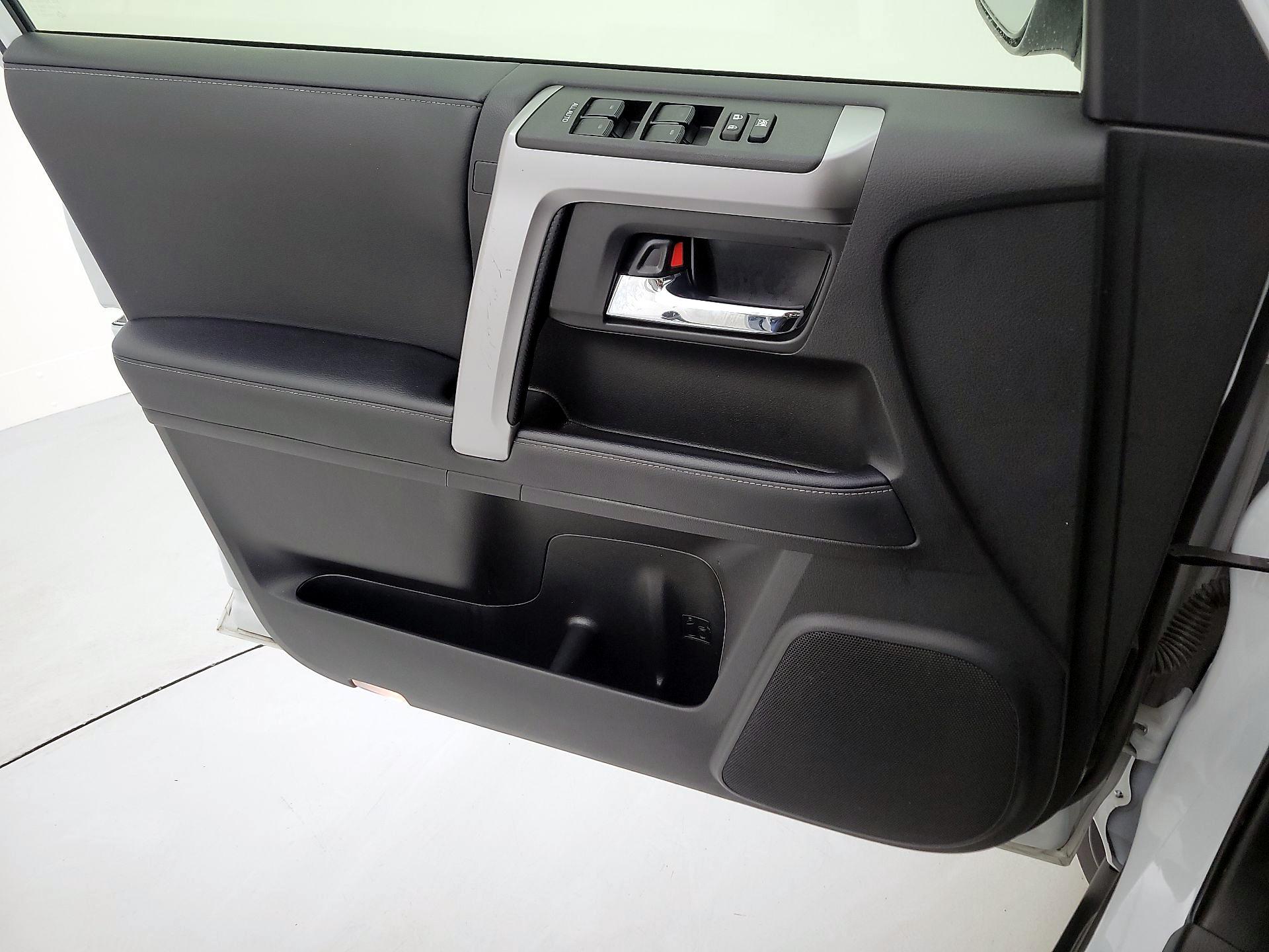 Thumbnail: 2024 Toyota 4Runner - 12