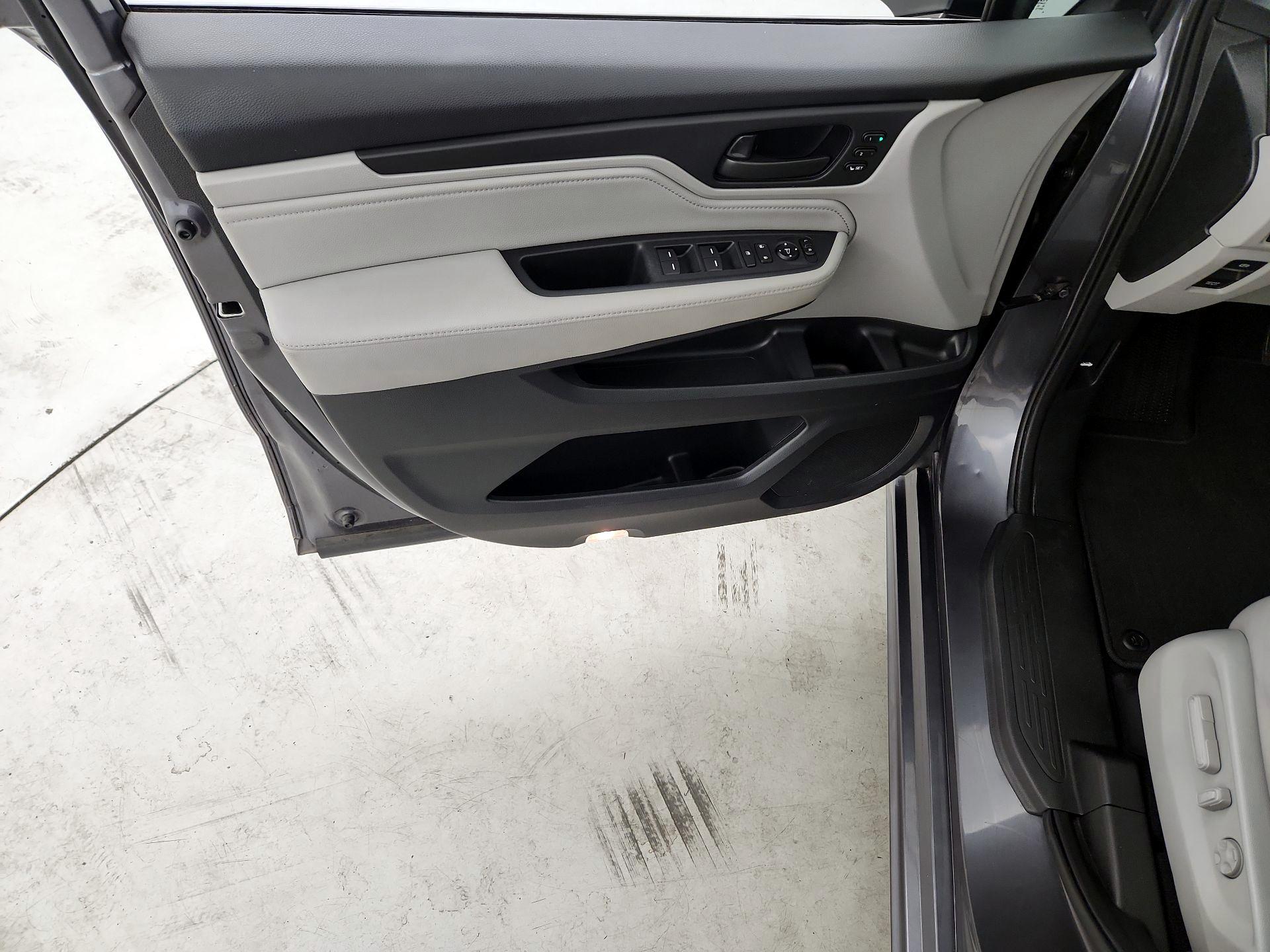 Thumbnail: 2019 Honda Odyssey - 12