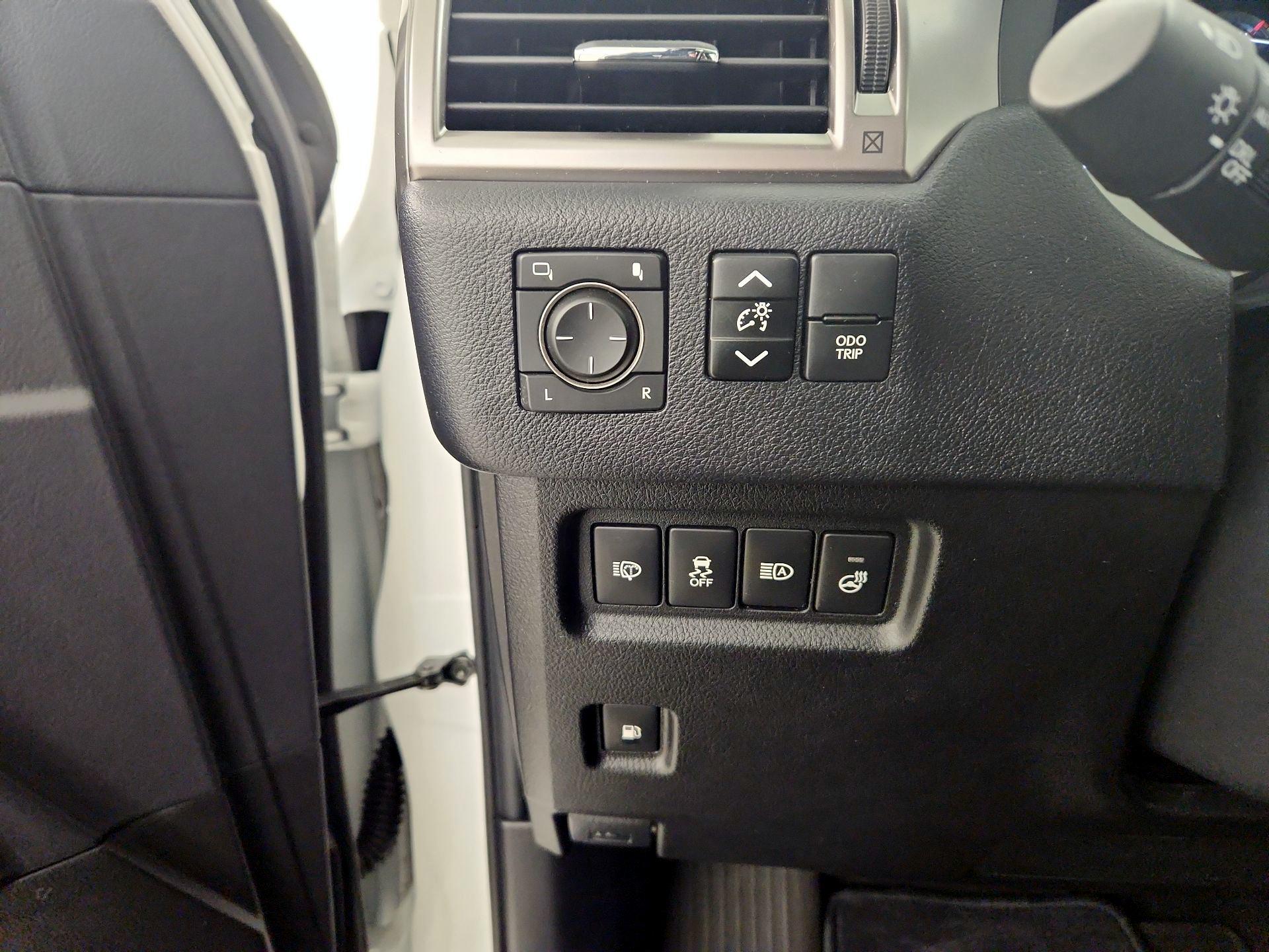 Thumbnail: 2022 Lexus GX - 13