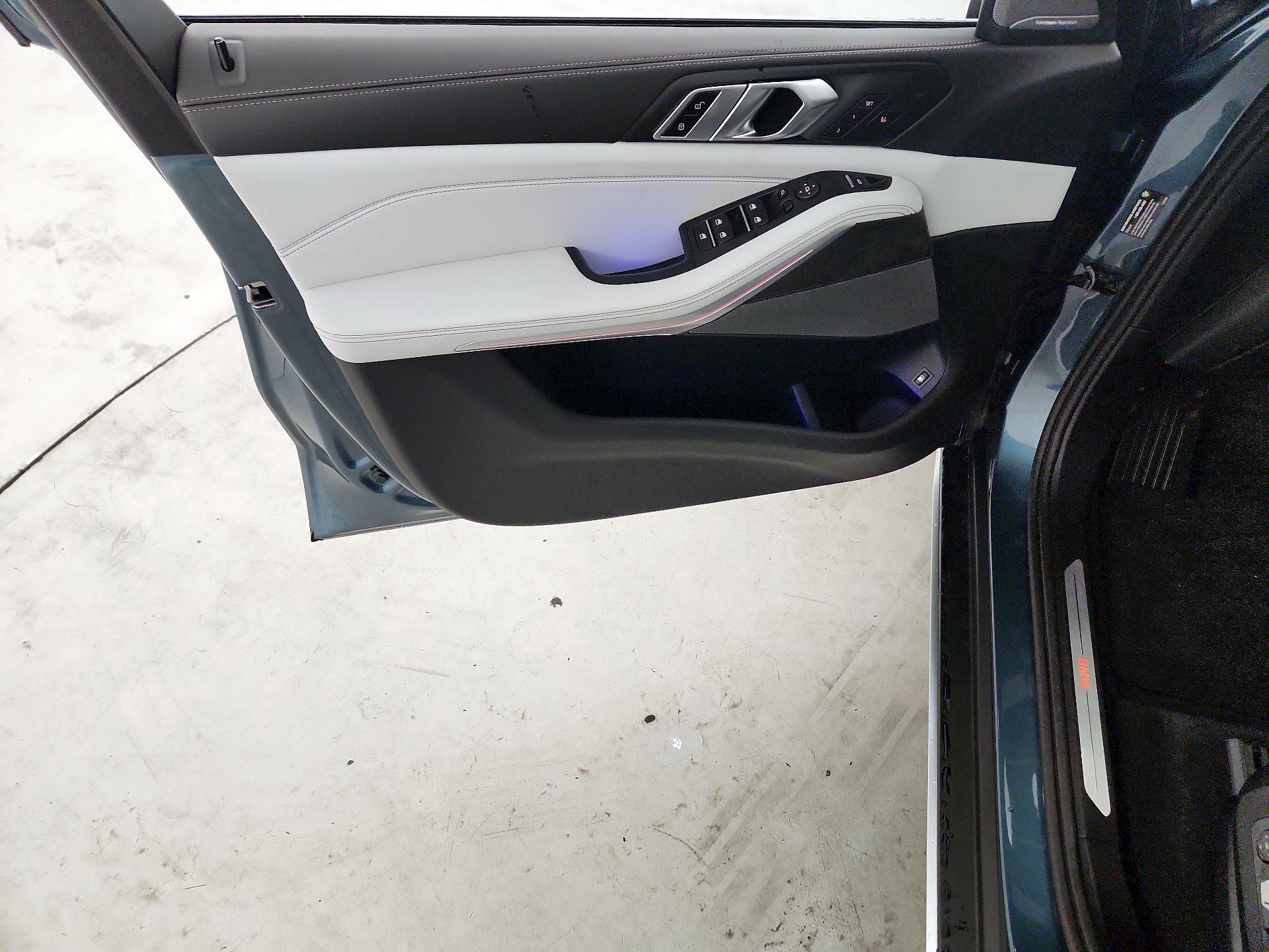 Thumbnail: 2024 BMW X5 - 12