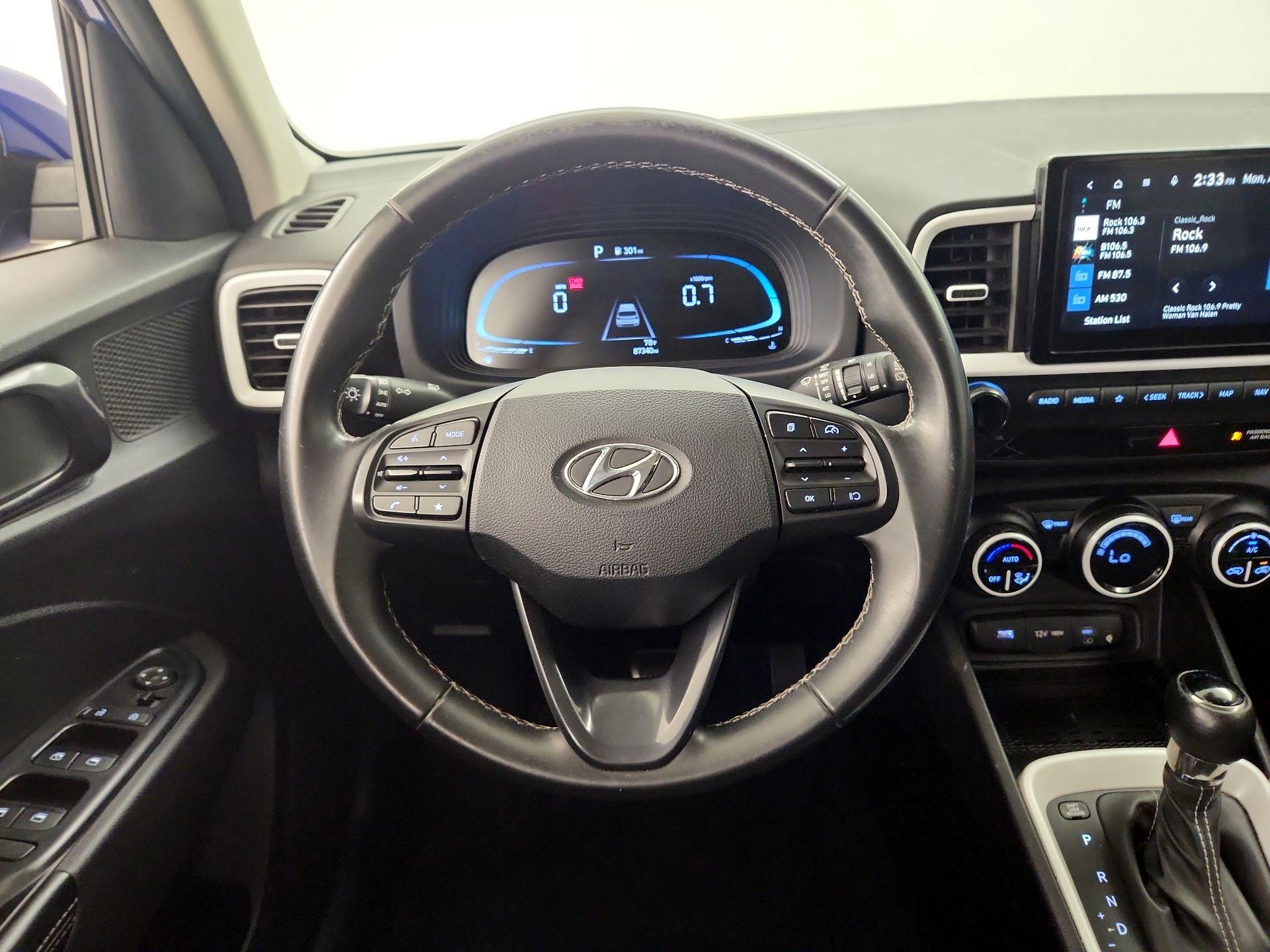 Thumbnail: 2023 Hyundai Venue - 10