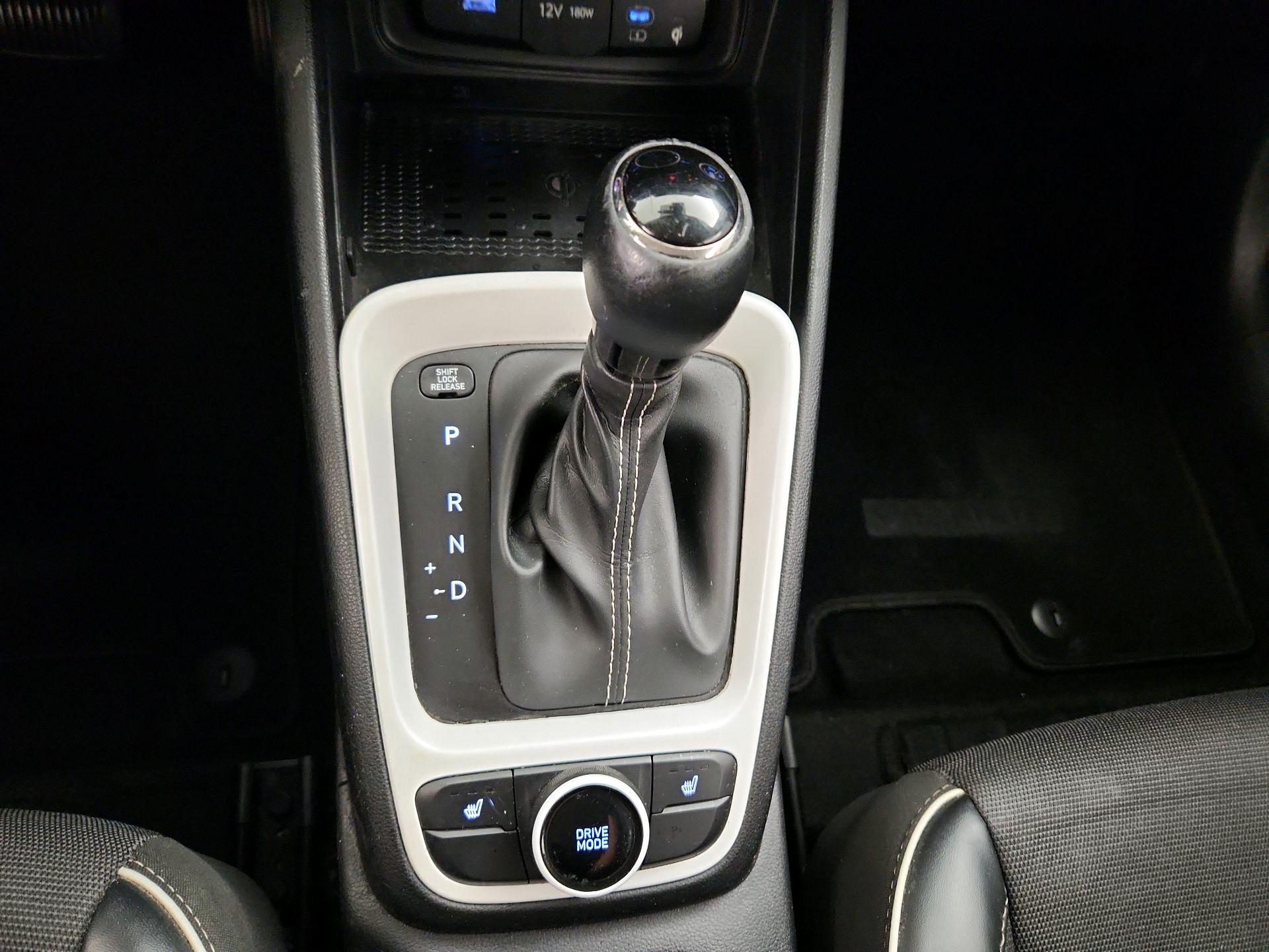 Thumbnail: 2023 Hyundai Venue - 17