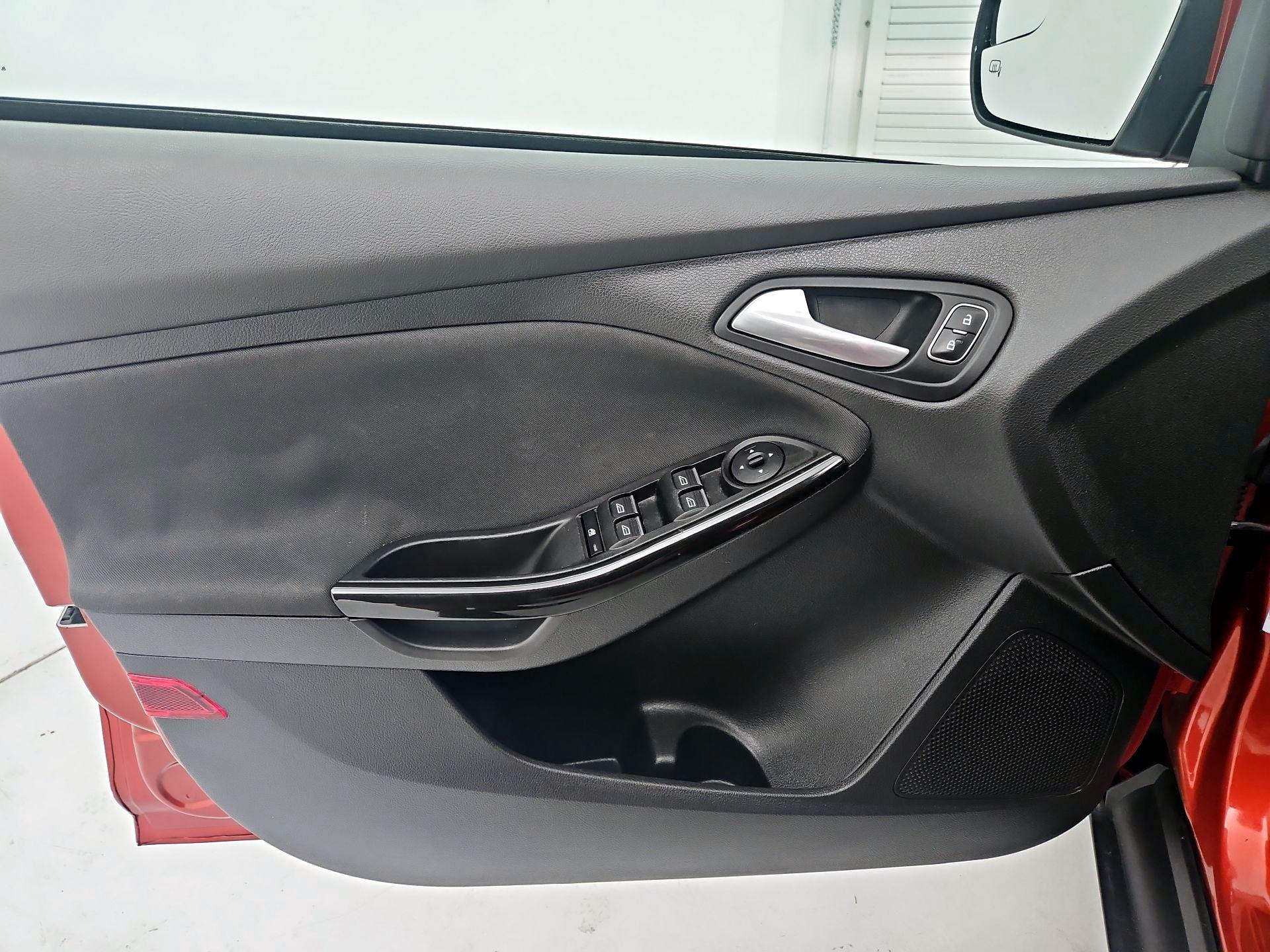 Thumbnail: 2018 Ford Focus - 12