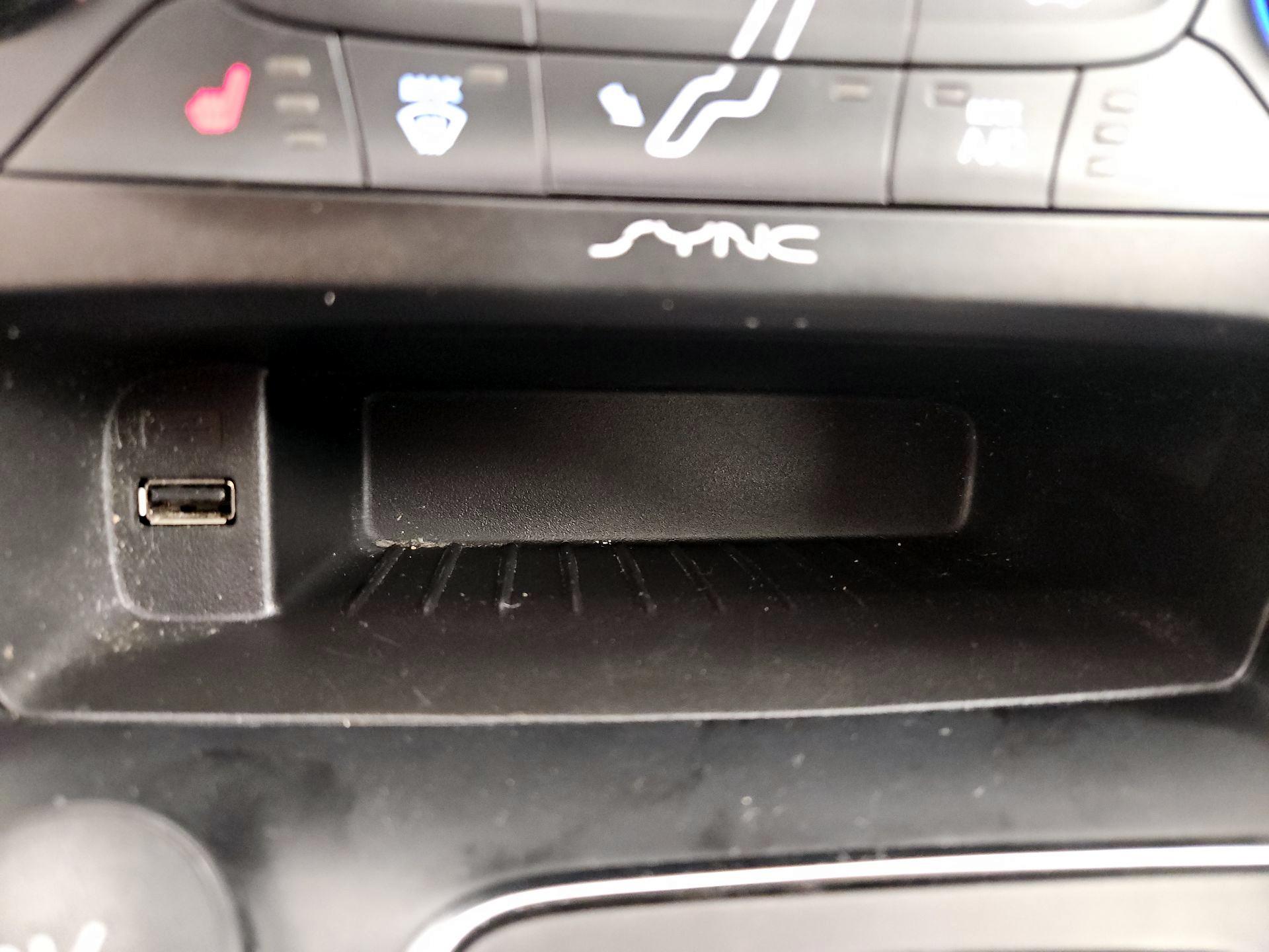 Thumbnail: 2018 Ford Focus - 19