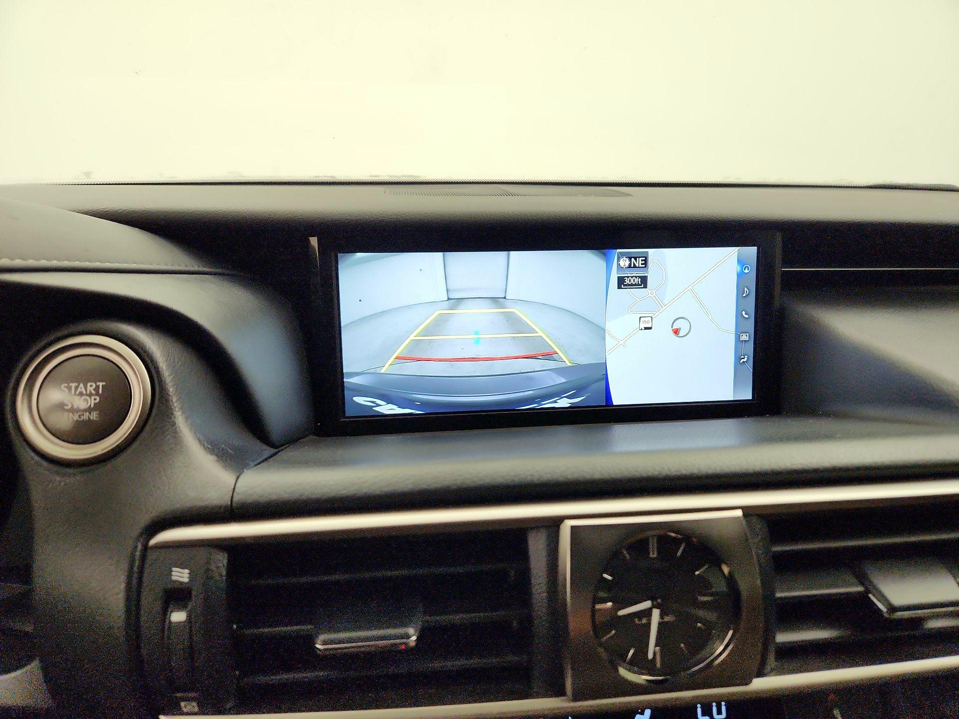 Thumbnail: 2020 Lexus IS - 15