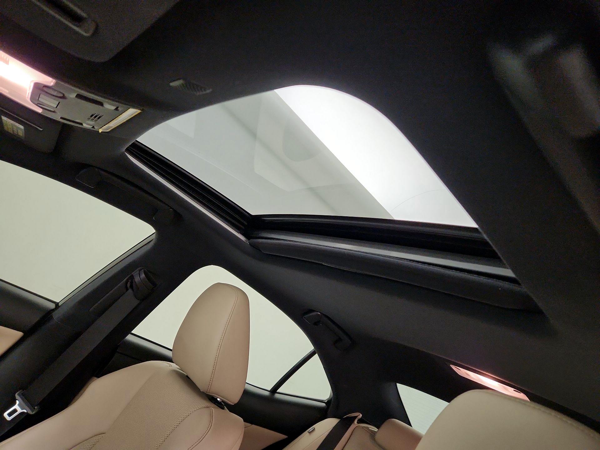 Thumbnail: 2020 Lexus IS - 20