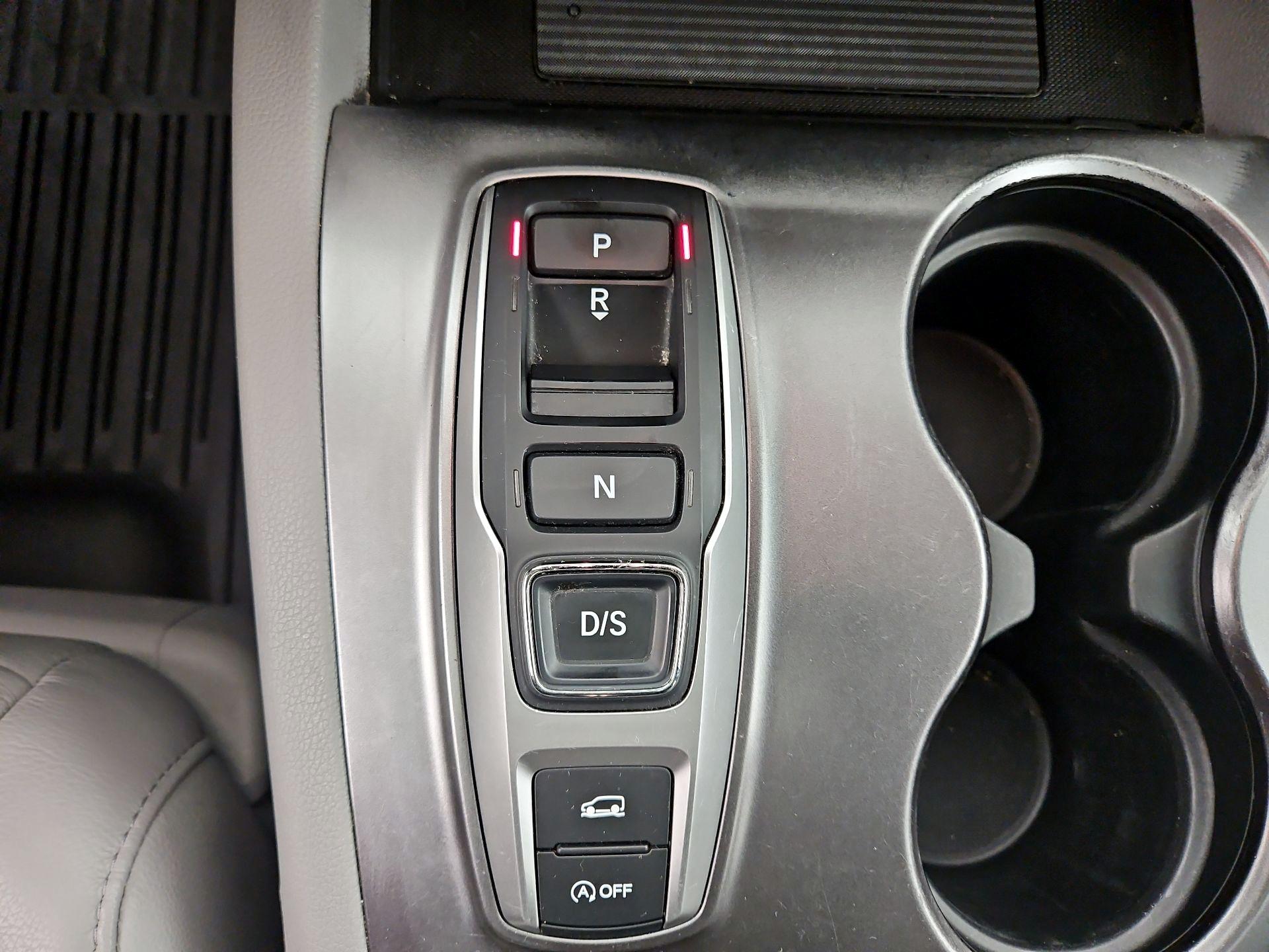Thumbnail: 2022 Honda Pilot - 17