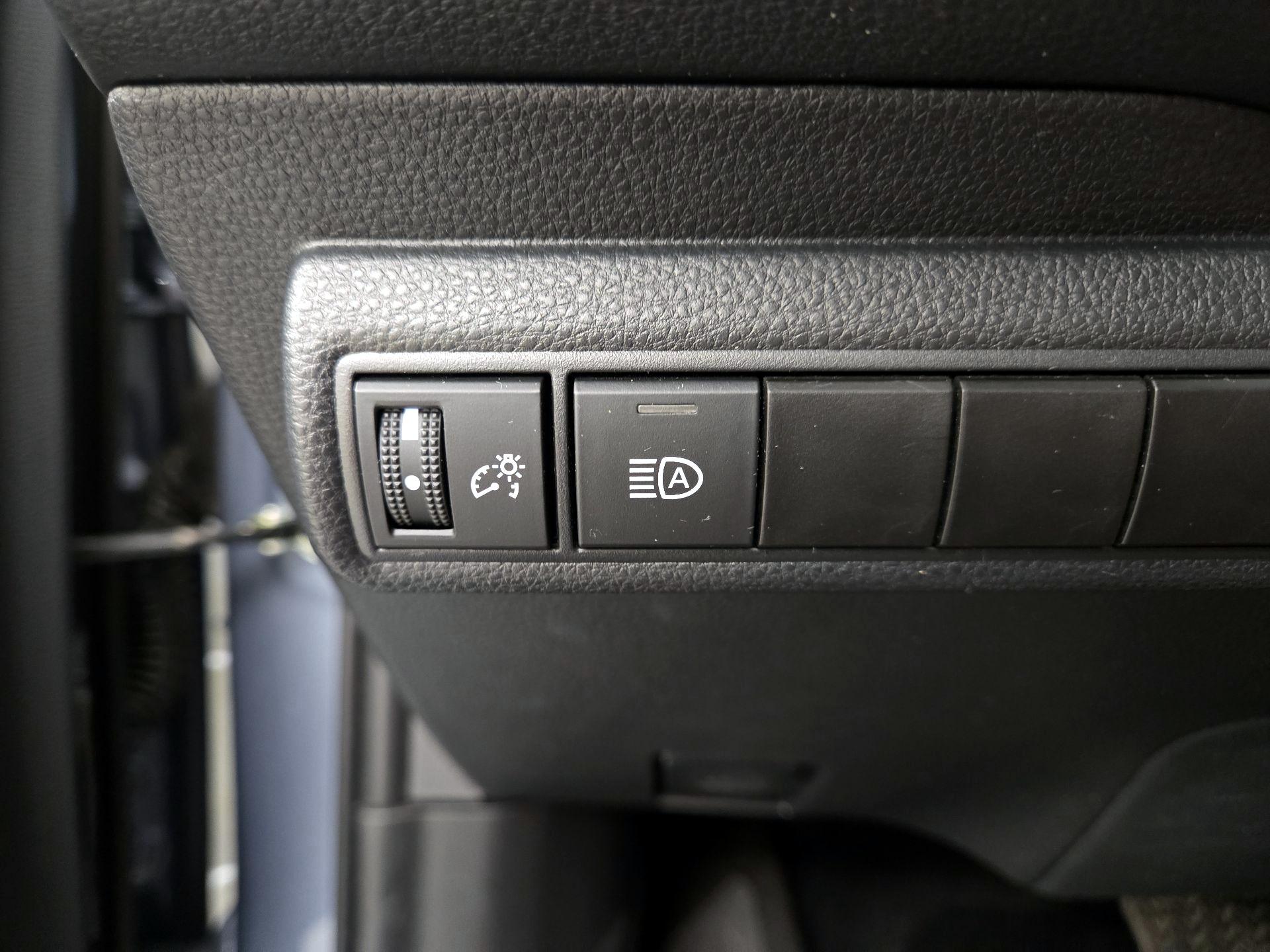 Thumbnail: 2025 Toyota Corolla - 13