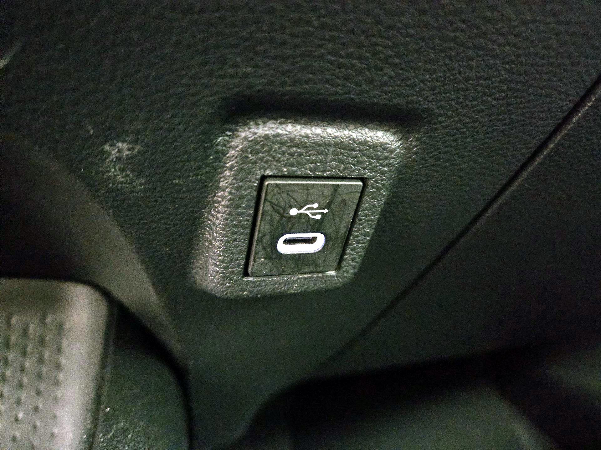 Thumbnail: 2025 Toyota Corolla - 18