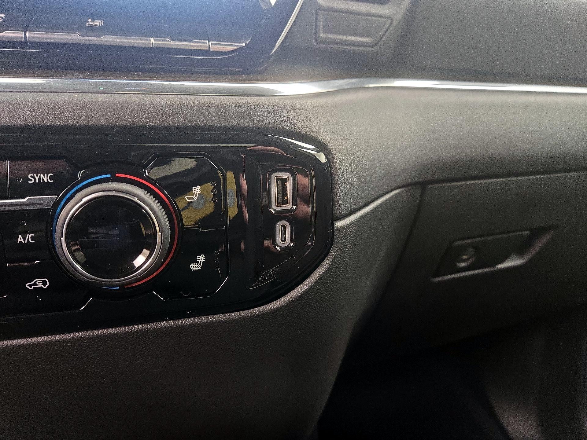 Thumbnail: 2024 Chevrolet Silverado 1500 - 18