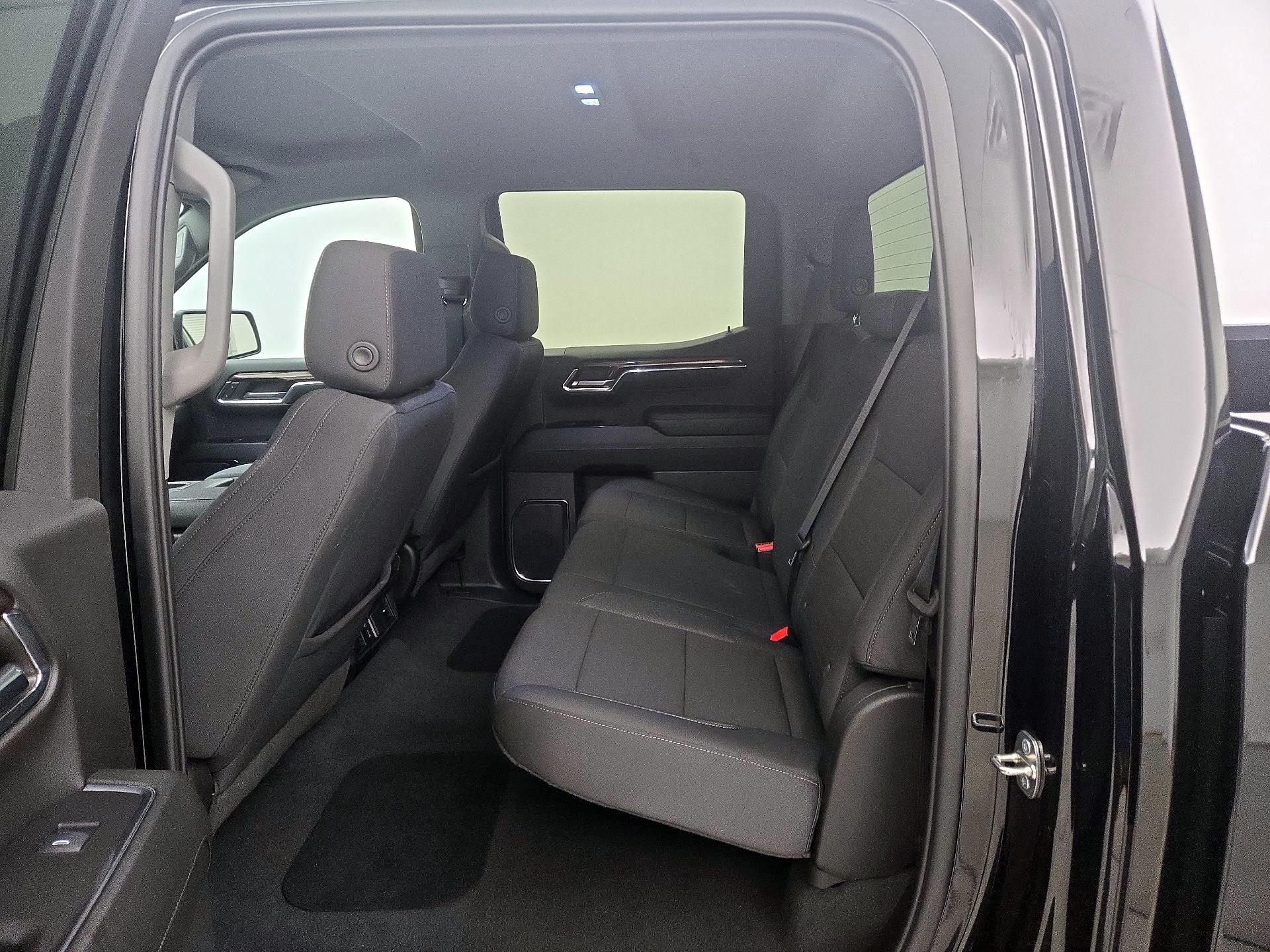 Thumbnail: 2024 Chevrolet Silverado 1500 - 19