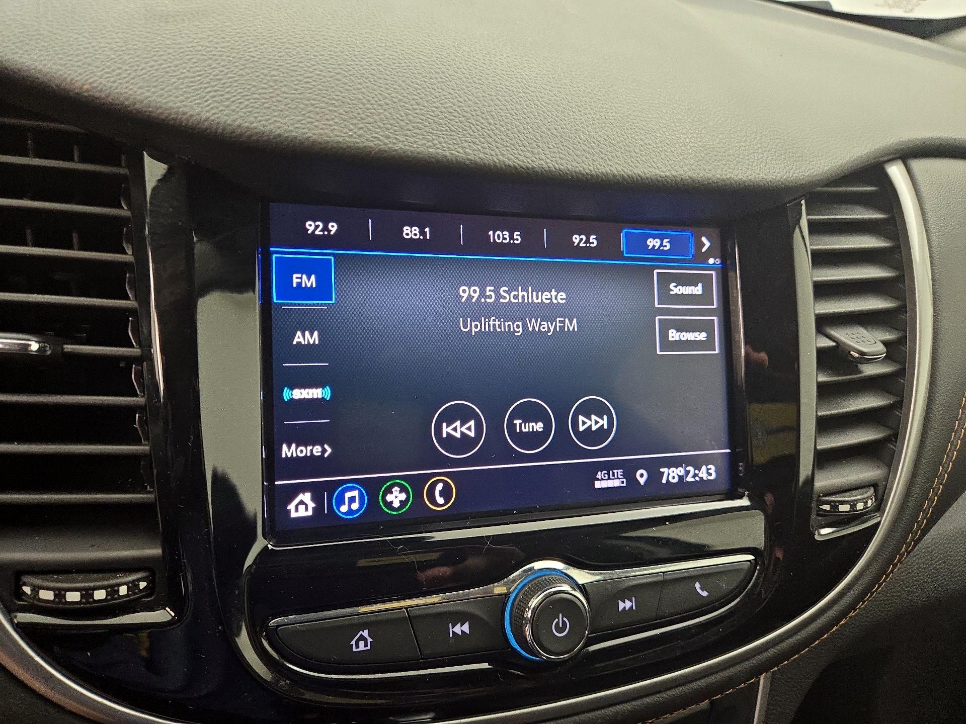 Thumbnail: 2022 Chevrolet Trax - 15
