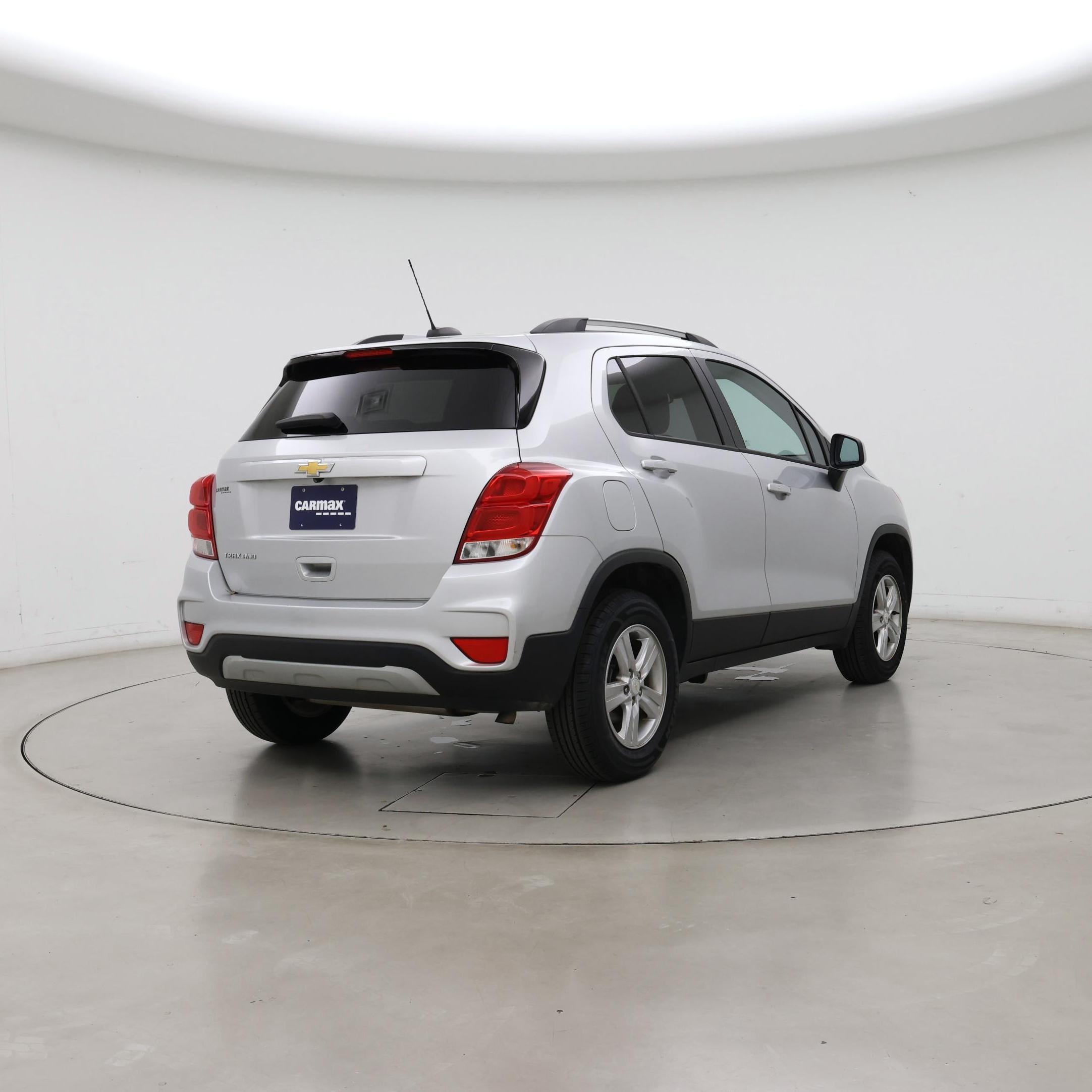 Thumbnail: 2022 Chevrolet Trax - 8