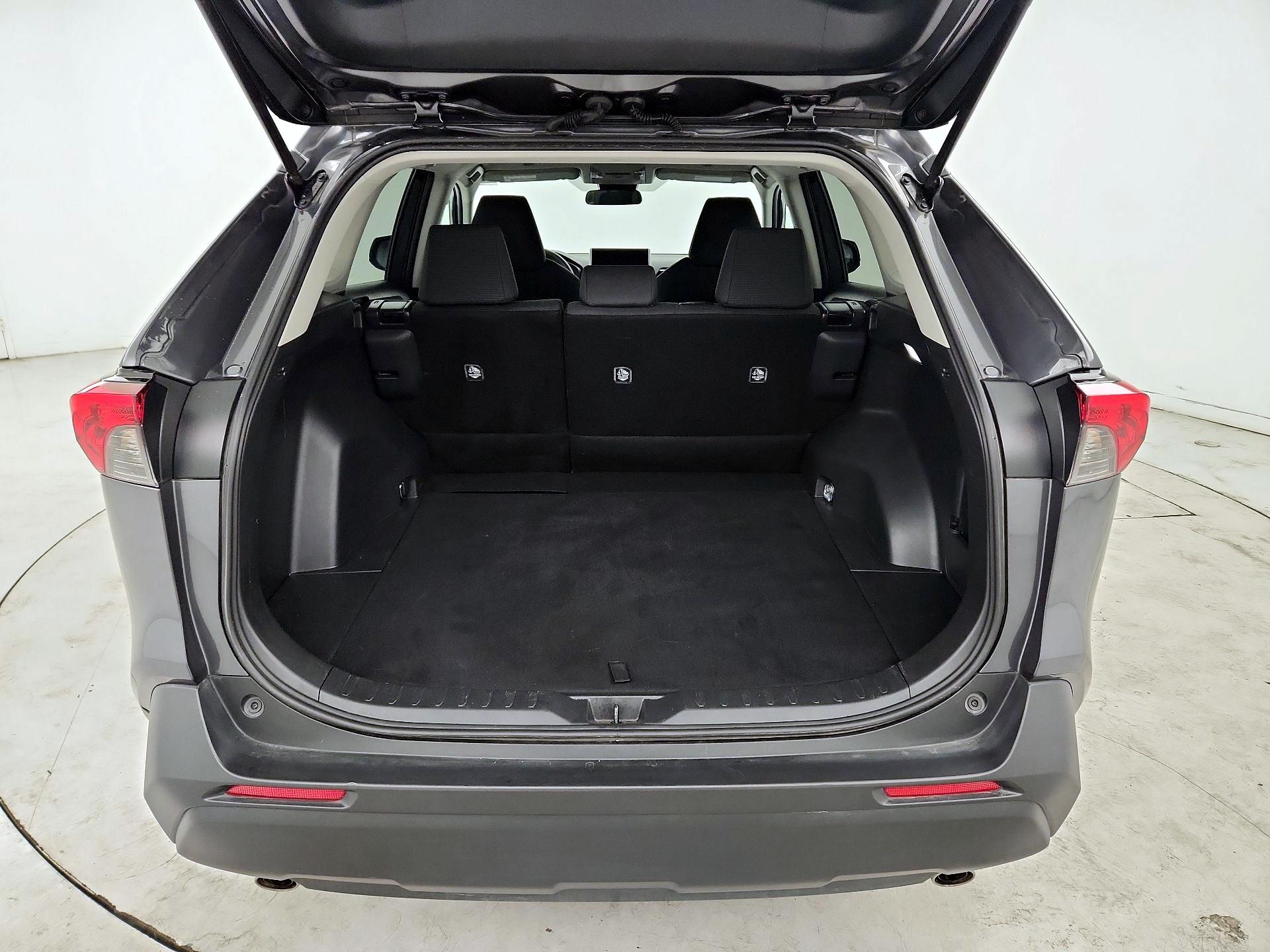 Thumbnail: 2025 Toyota RAV4 - 20