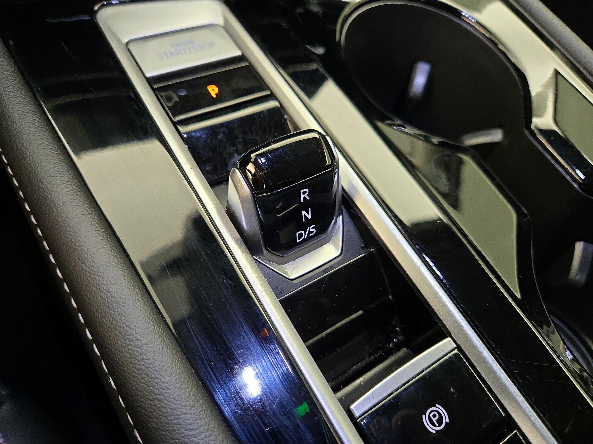 Thumbnail: 2025 Volkswagen Atlas - 17