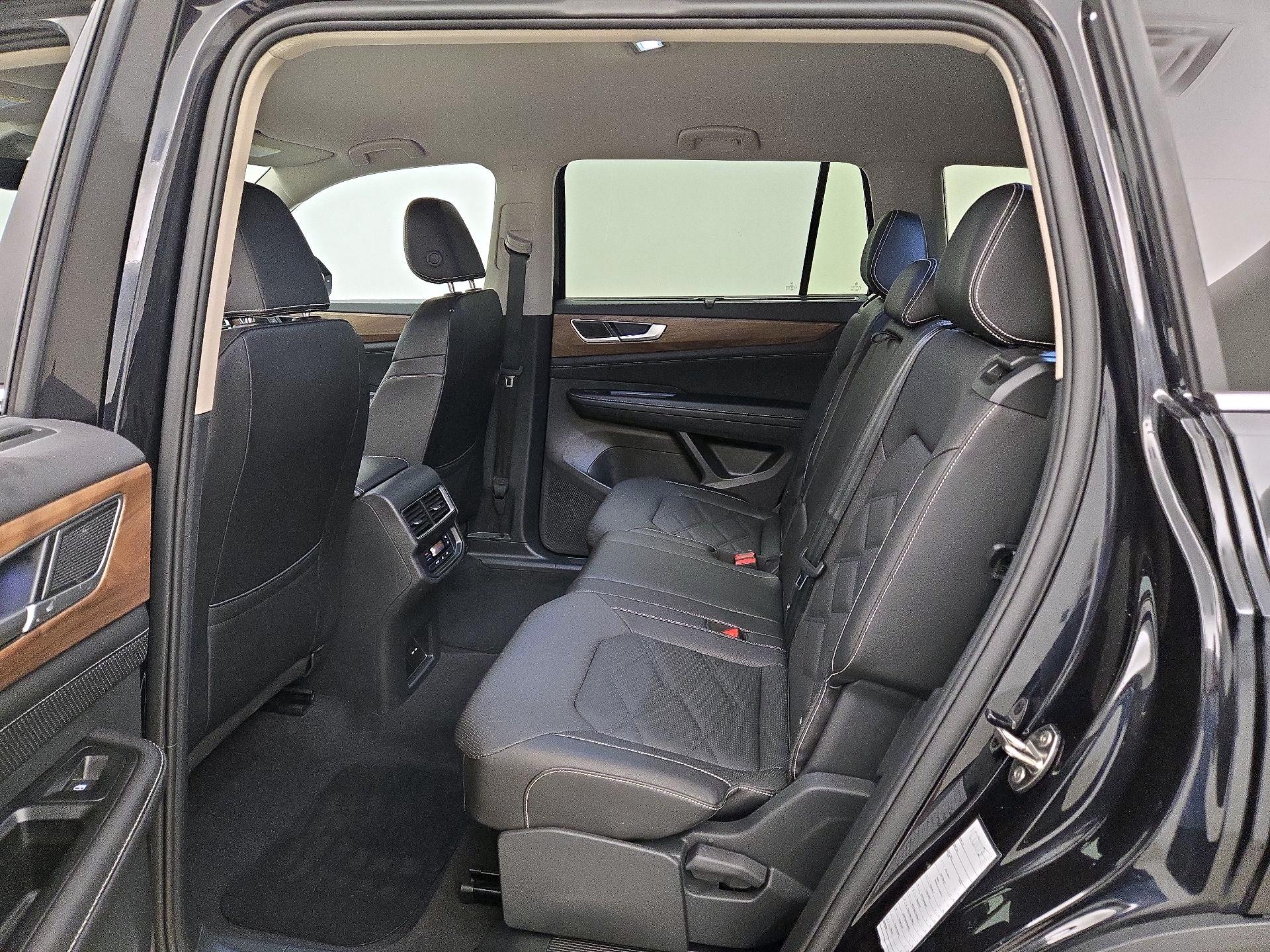 Thumbnail: 2025 Volkswagen Atlas - 19