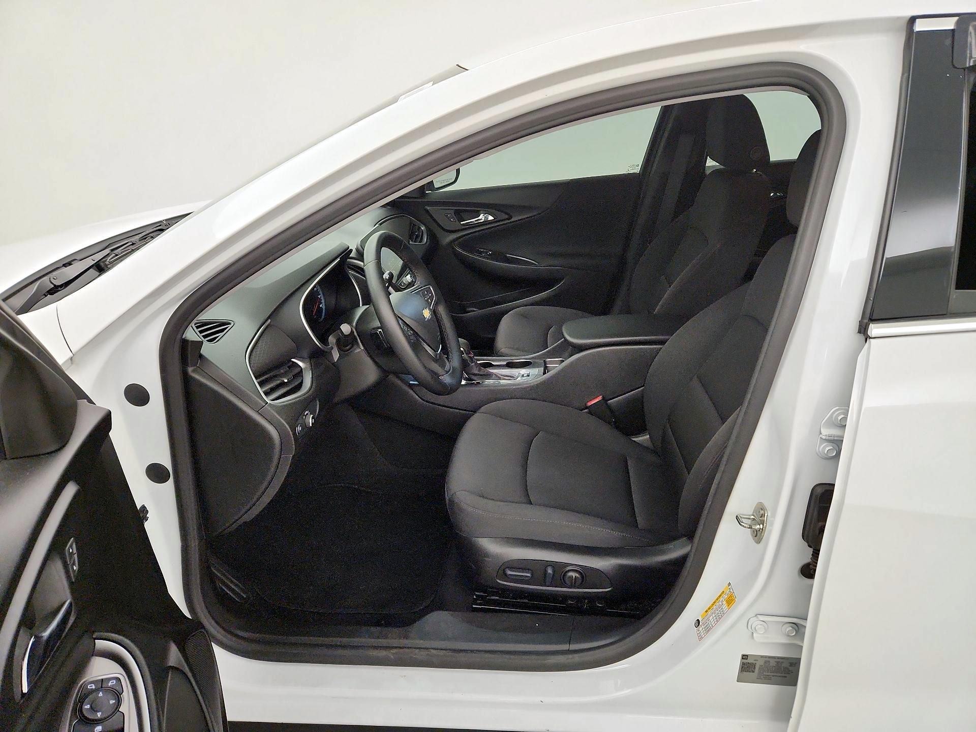 Thumbnail: 2023 Chevrolet Malibu - 11