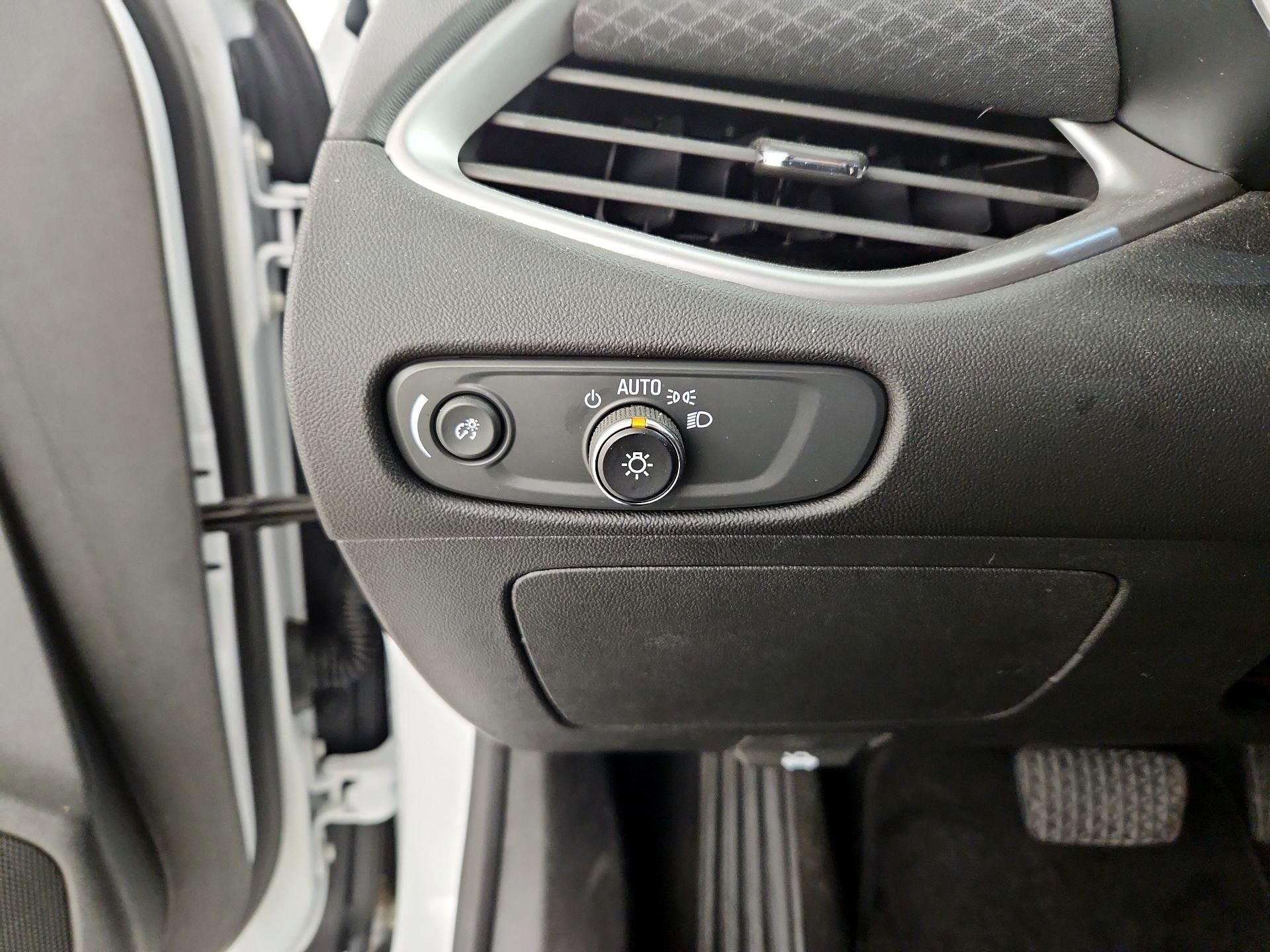 Thumbnail: 2023 Chevrolet Malibu - 13