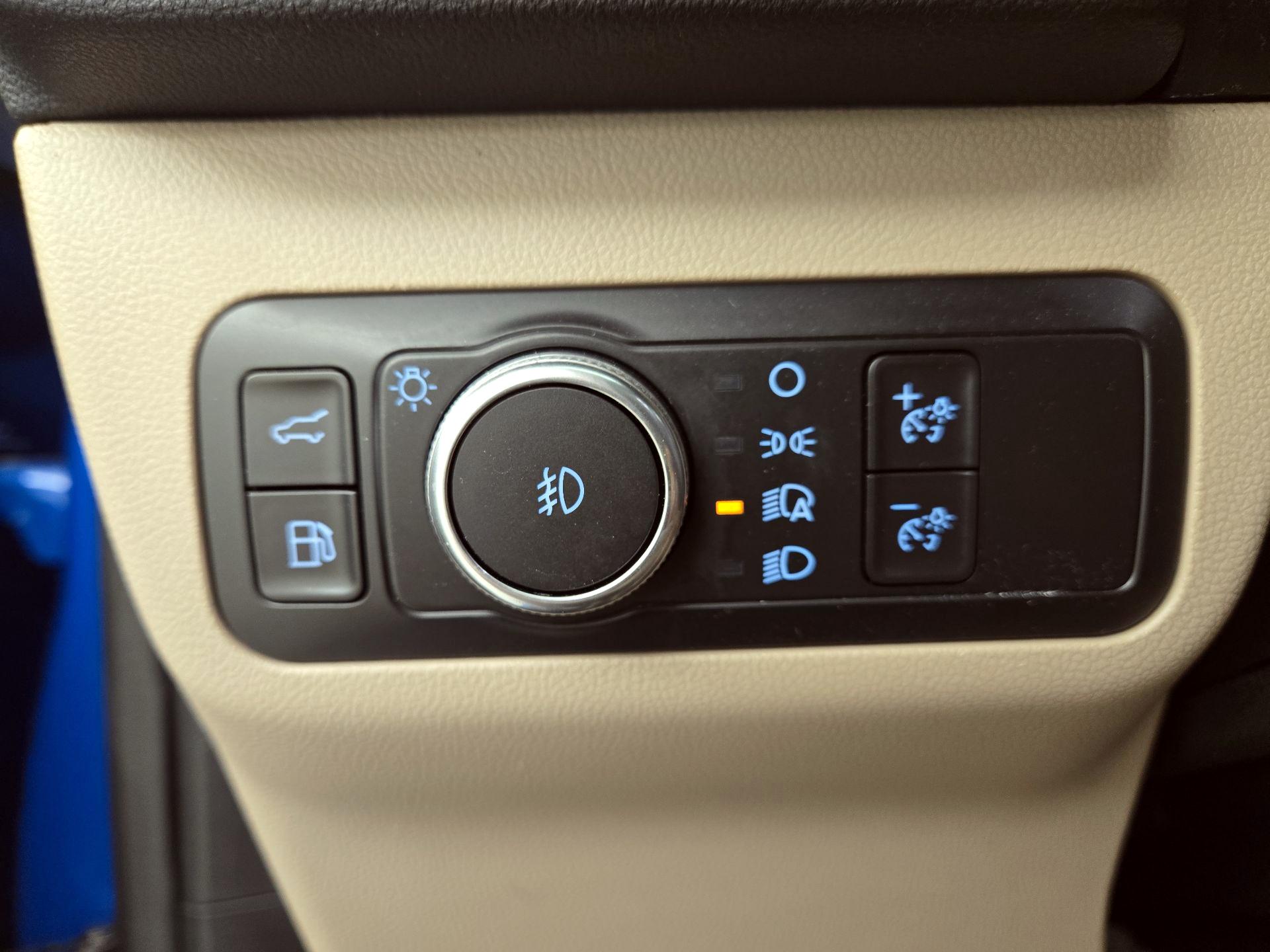 Thumbnail: 2021 Ford Escape - 13