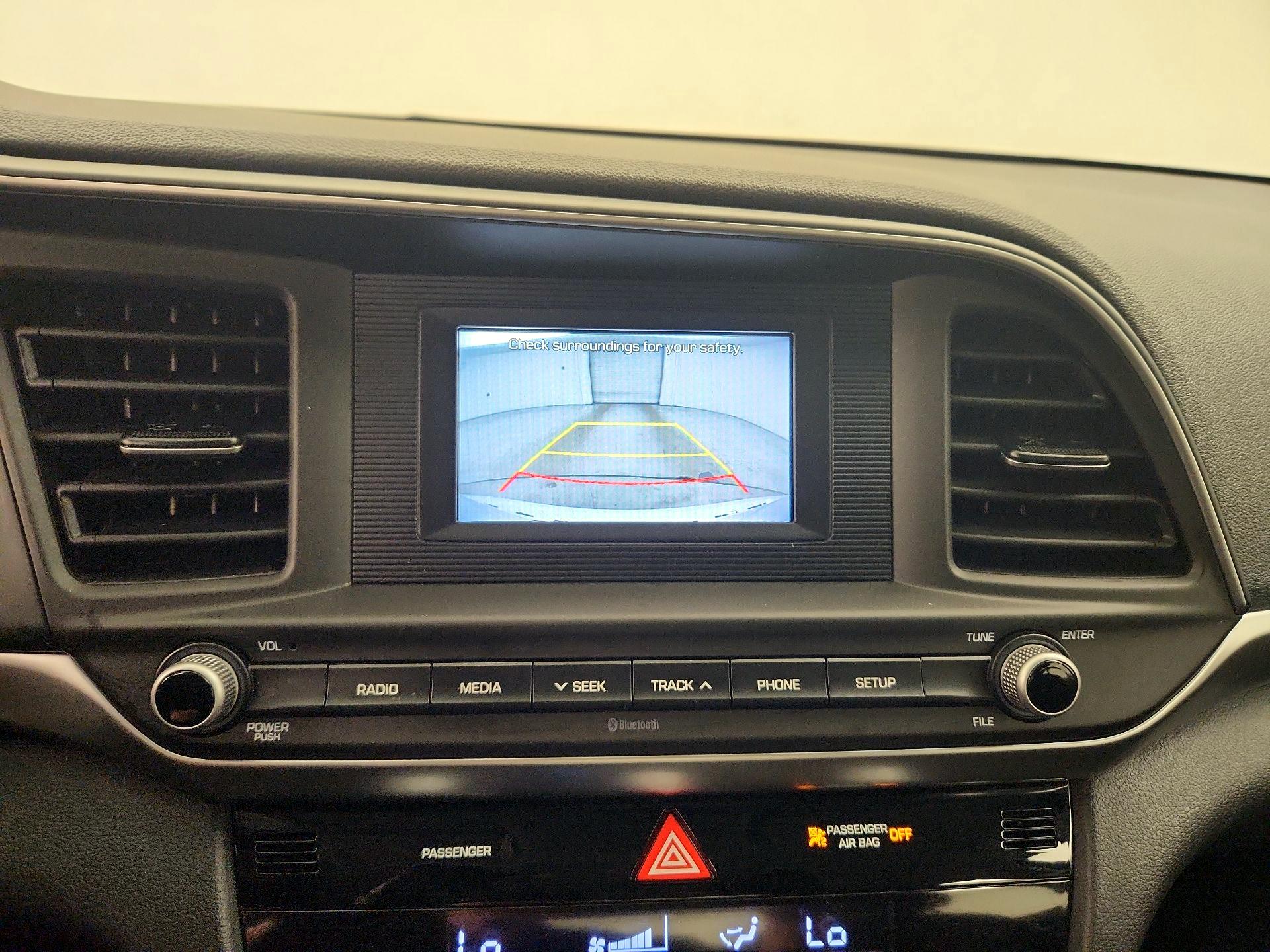 Thumbnail: 2020 Hyundai Elantra - 14