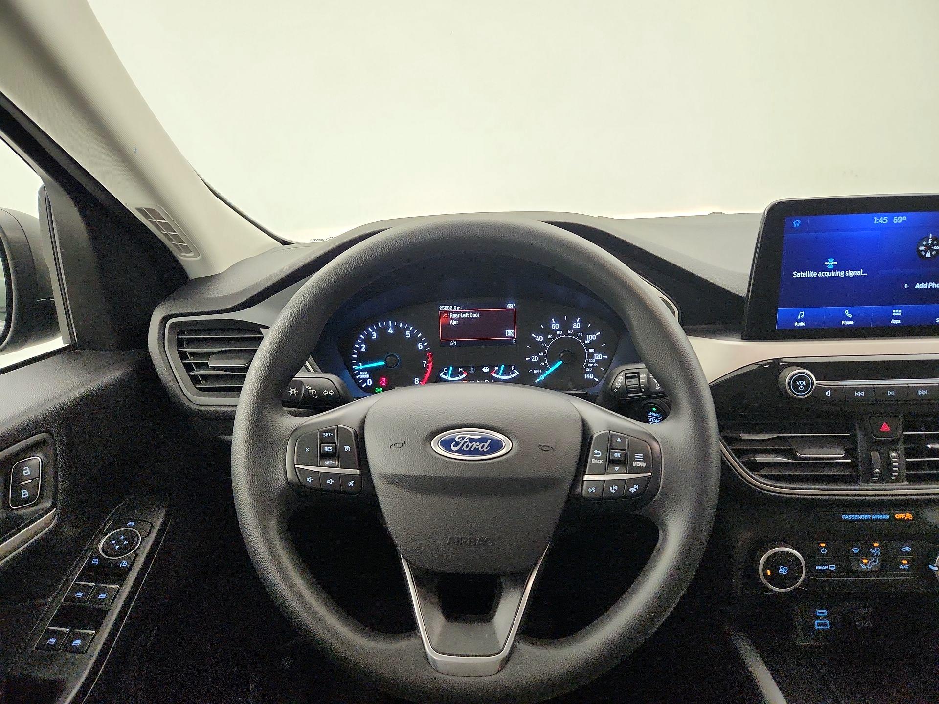 Thumbnail: 2022 Ford Escape - 10