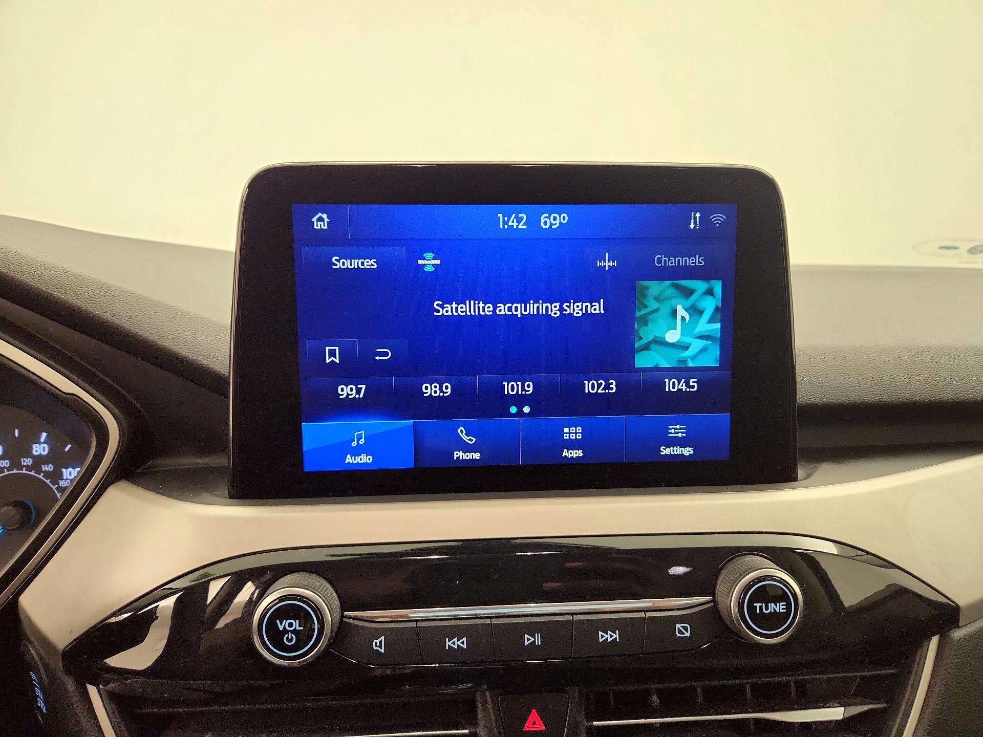 Thumbnail: 2022 Ford Escape - 16