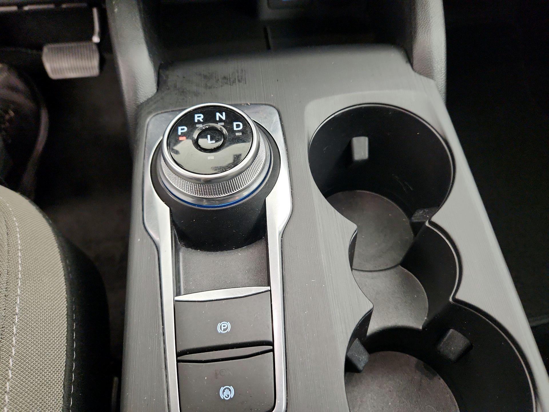 Thumbnail: 2022 Ford Escape - 18