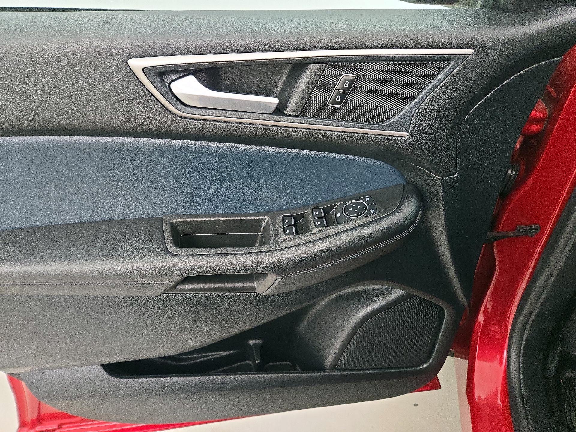 Thumbnail: 2023 Ford Edge - 12