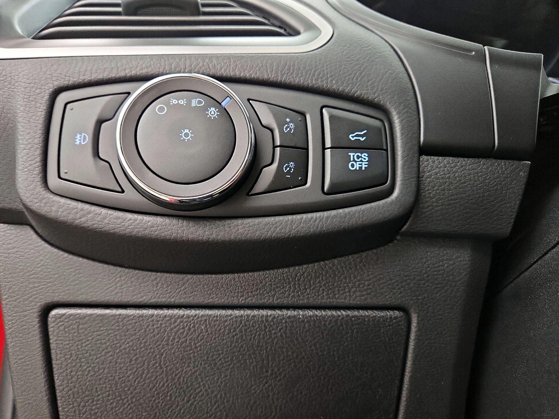 Thumbnail: 2023 Ford Edge - 13