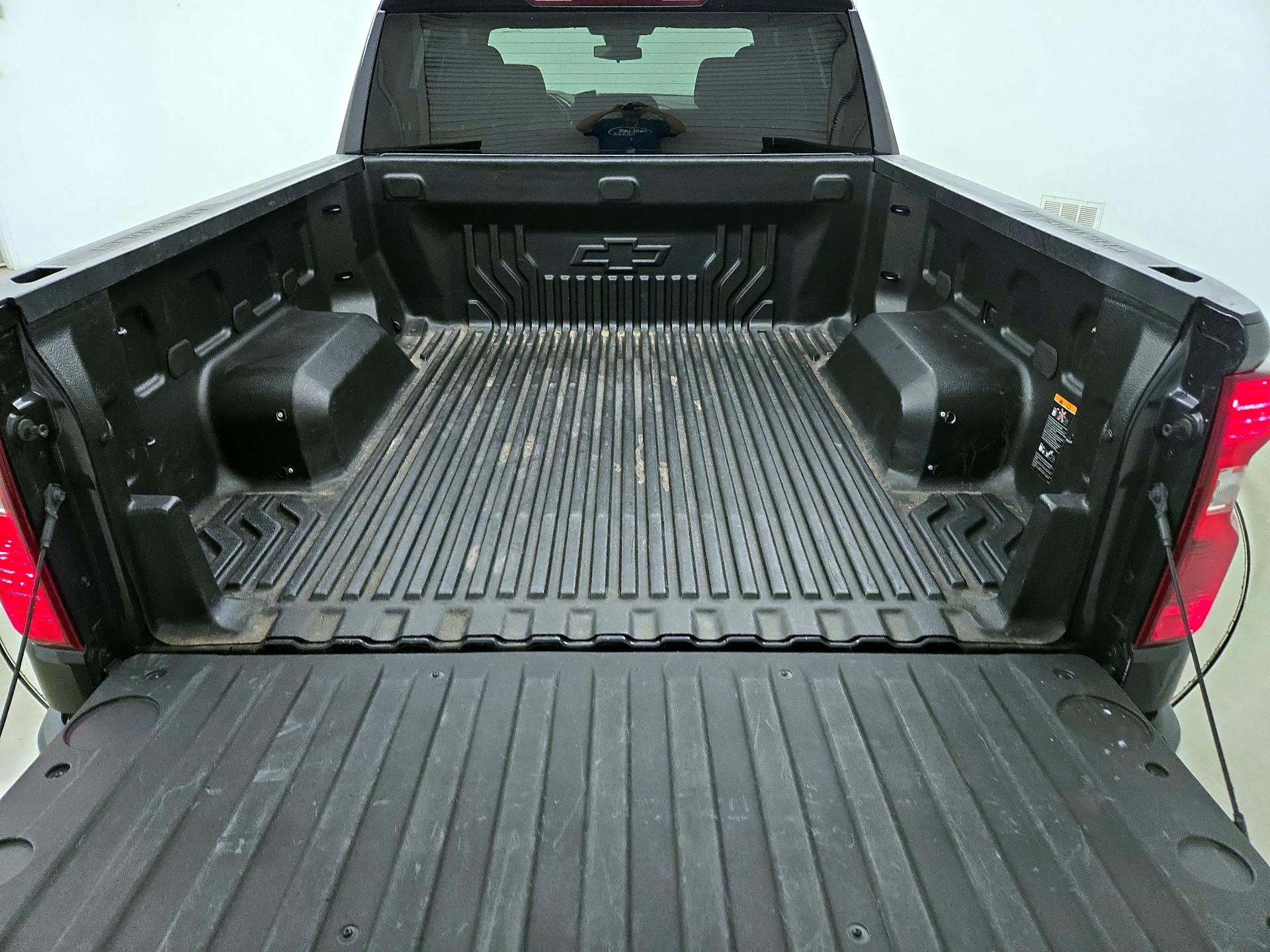Thumbnail: 2023 Chevrolet Silverado 1500 - 20