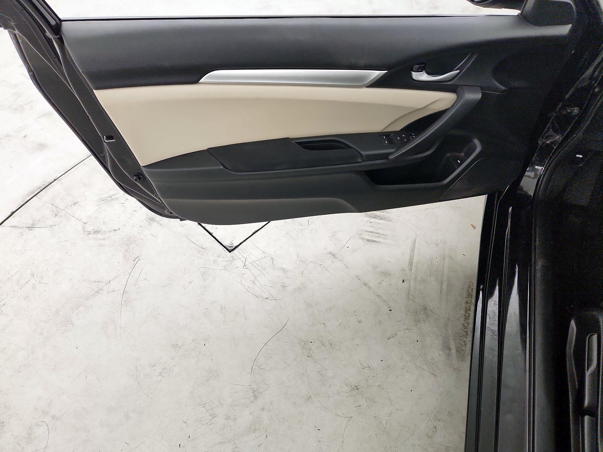 Thumbnail: 2018 Honda Civic - 12