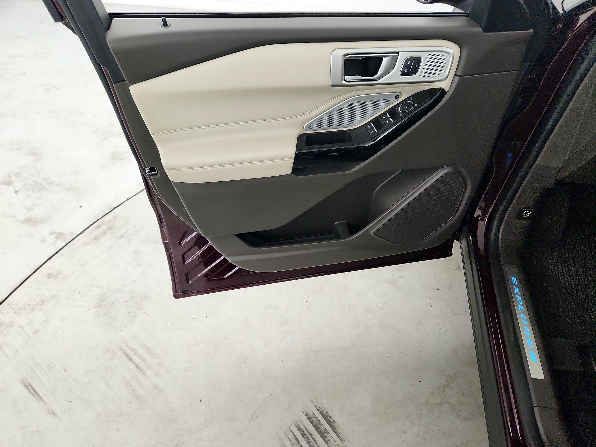 Thumbnail: 2022 Ford Explorer - 12