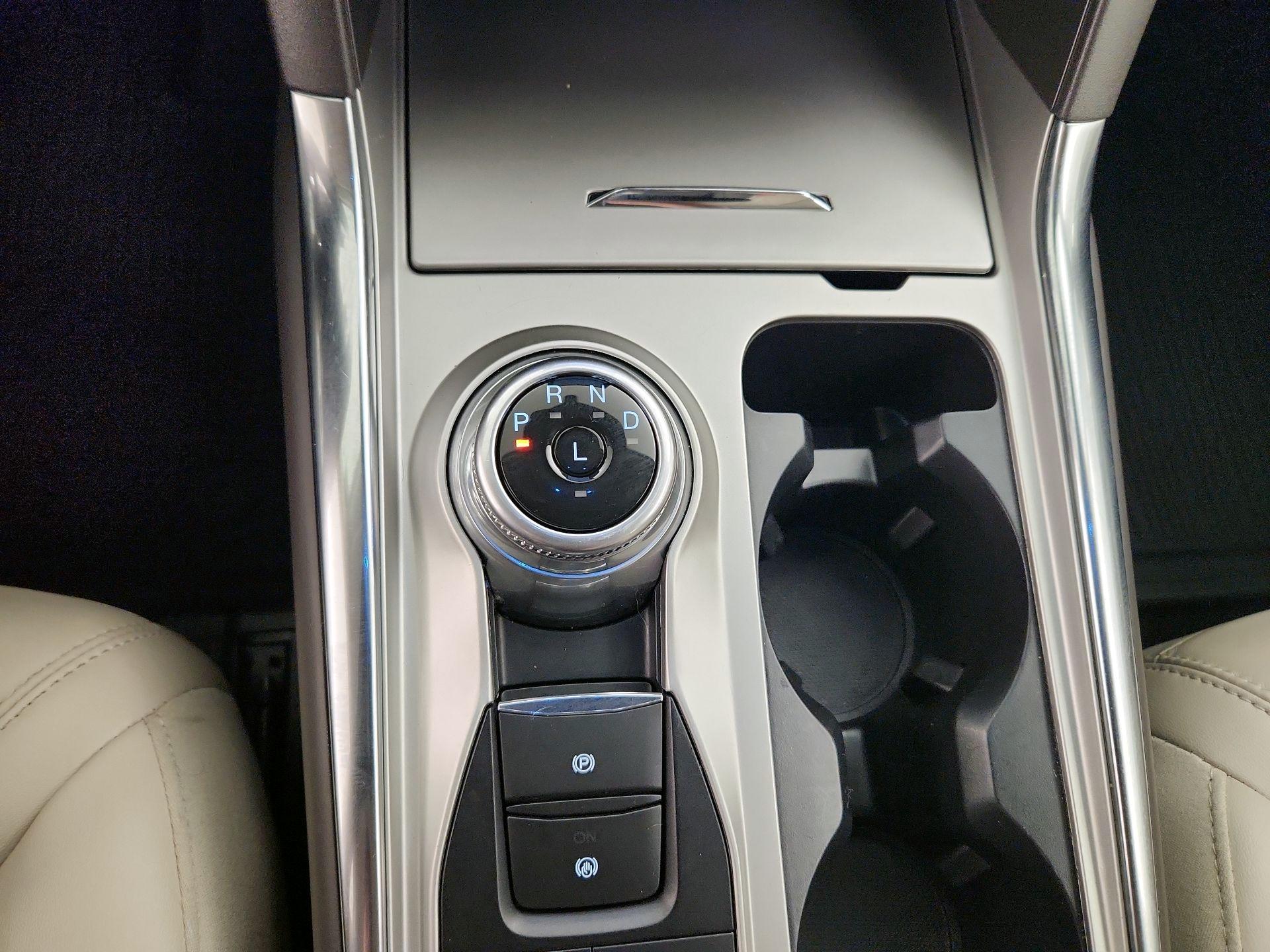 Thumbnail: 2022 Ford Explorer - 18