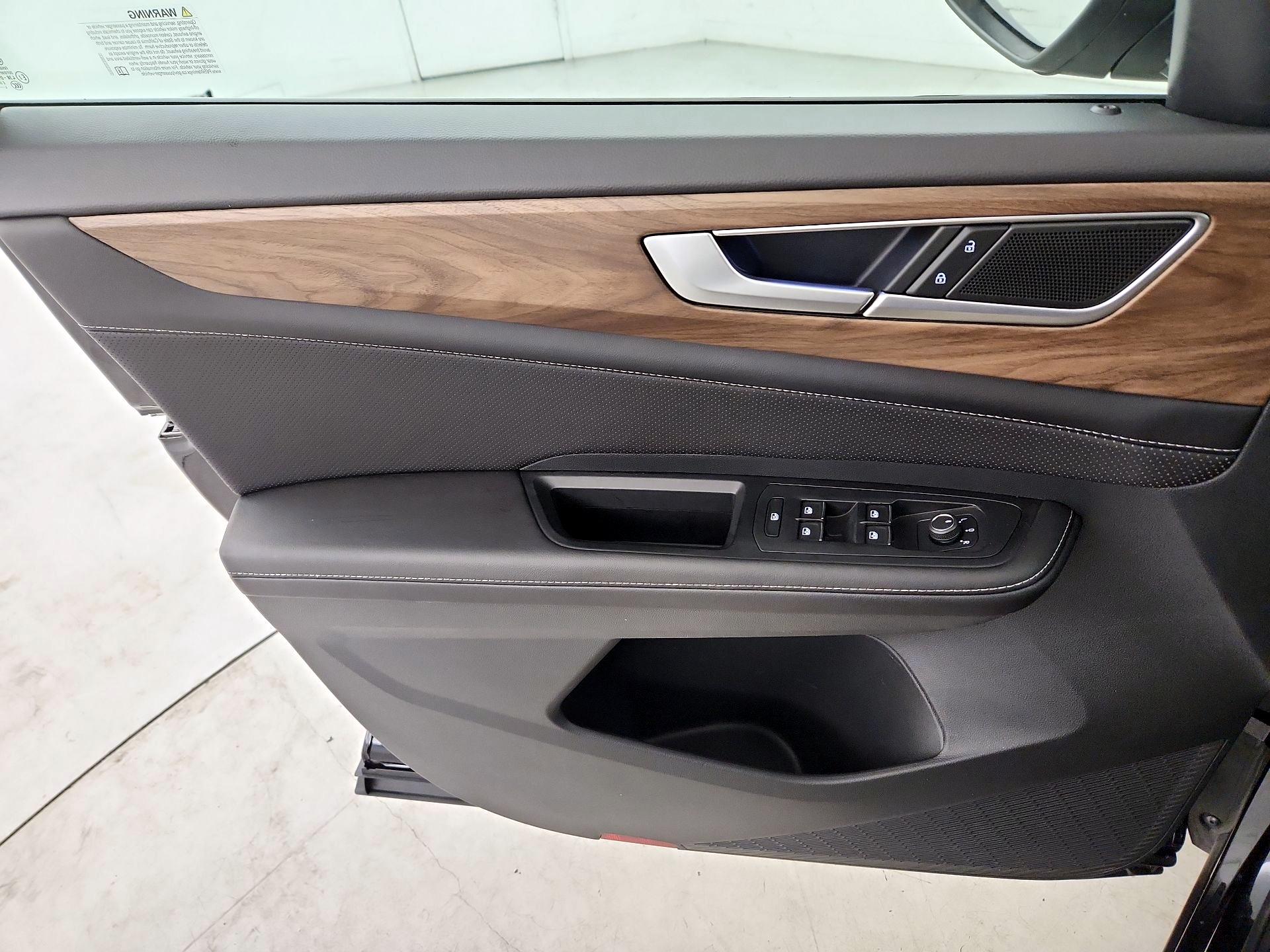 Thumbnail: 2024 Volkswagen Atlas - 12