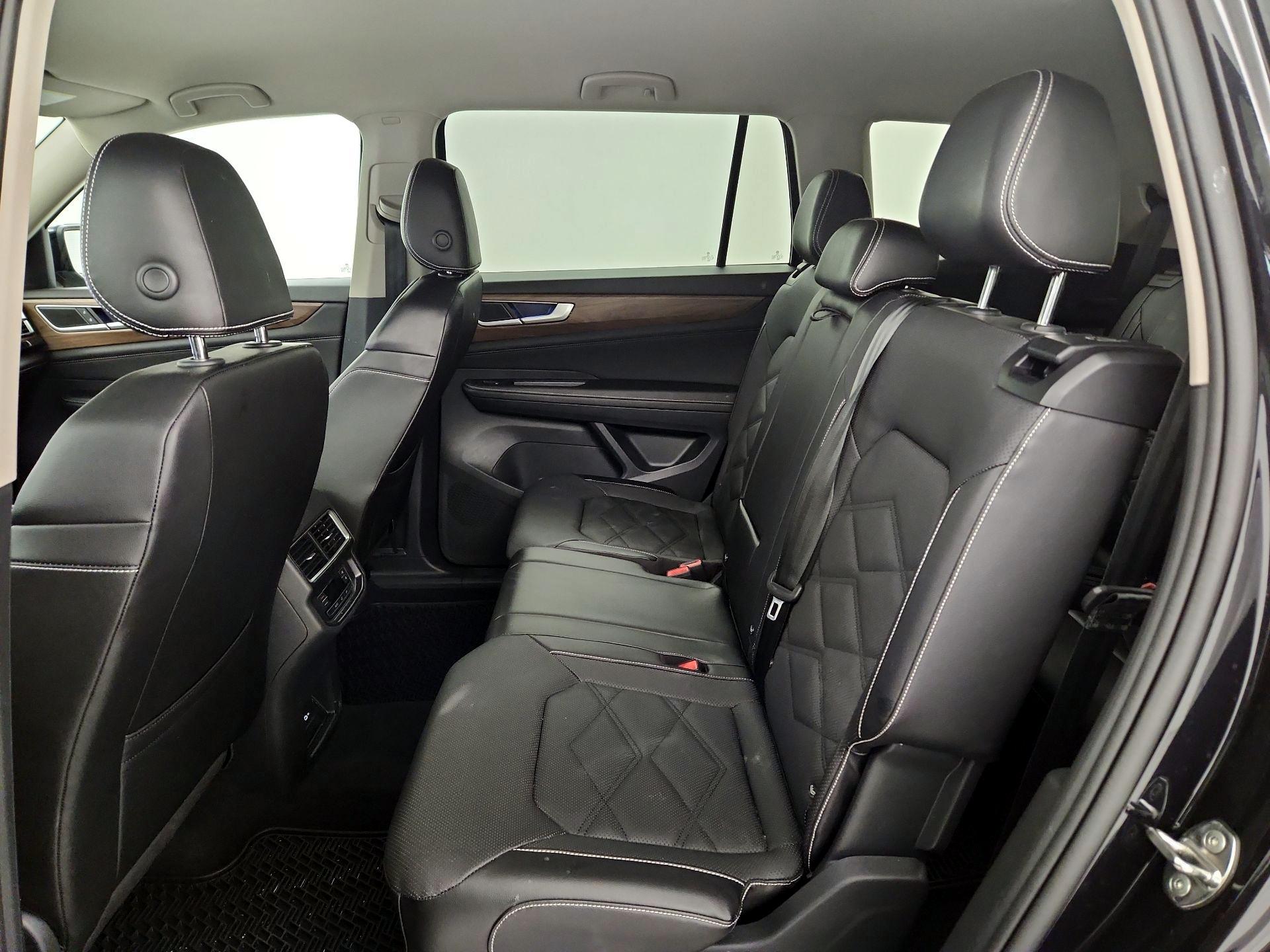 Thumbnail: 2024 Volkswagen Atlas - 19