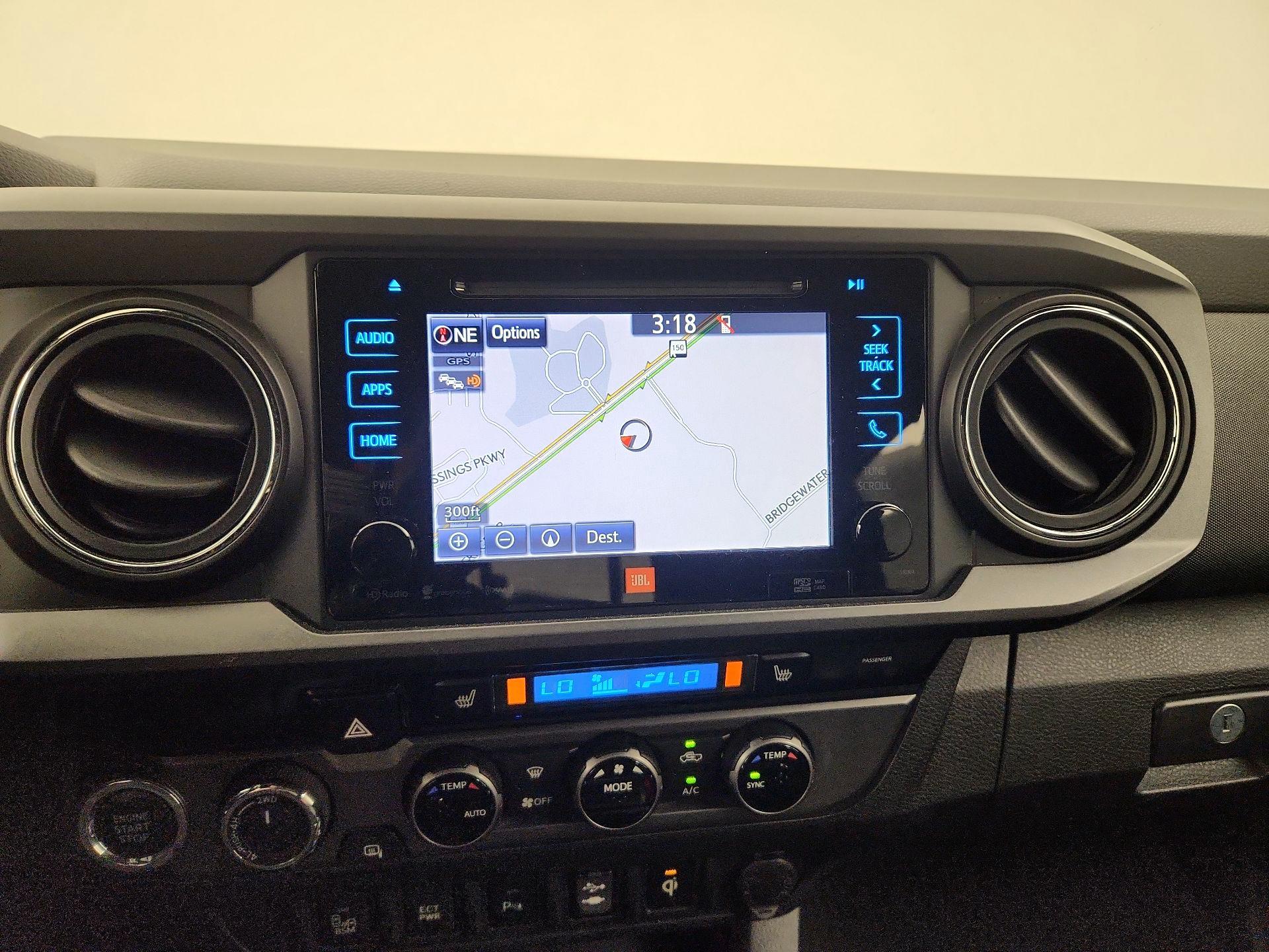 Thumbnail: 2016 Toyota Tacoma - 14