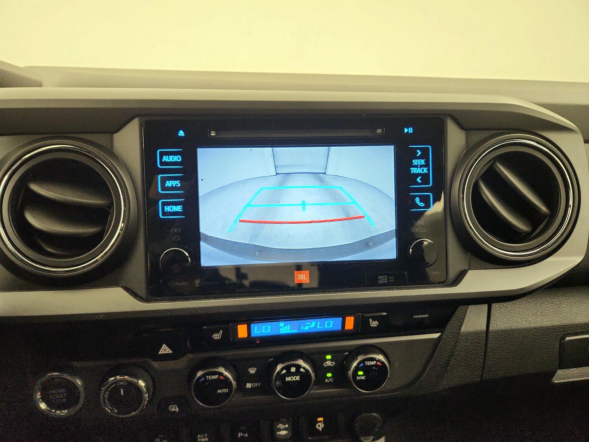 Thumbnail: 2016 Toyota Tacoma - 15