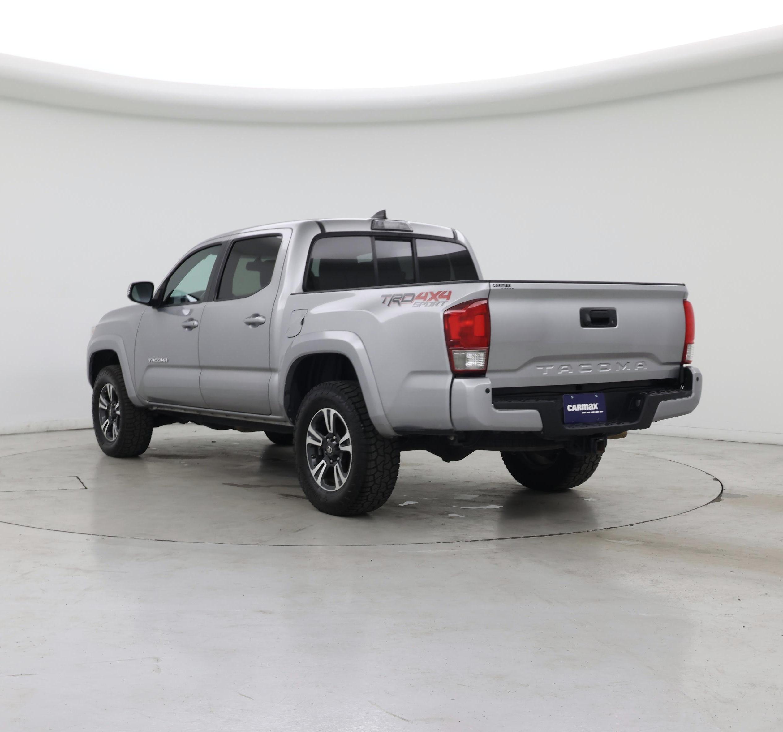 Thumbnail: 2016 Toyota Tacoma - 2